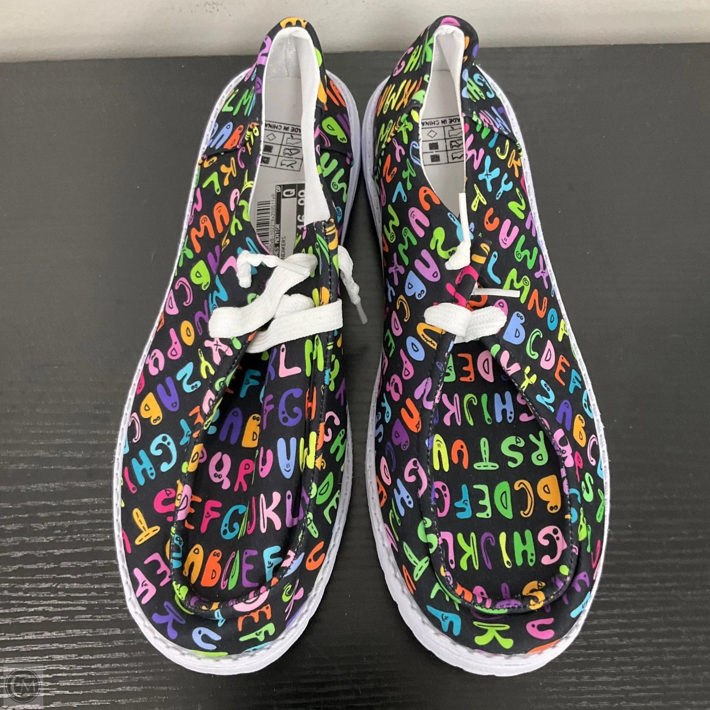 Shoes Sneakers By Clothes Mentor In Black, Size: 9.5