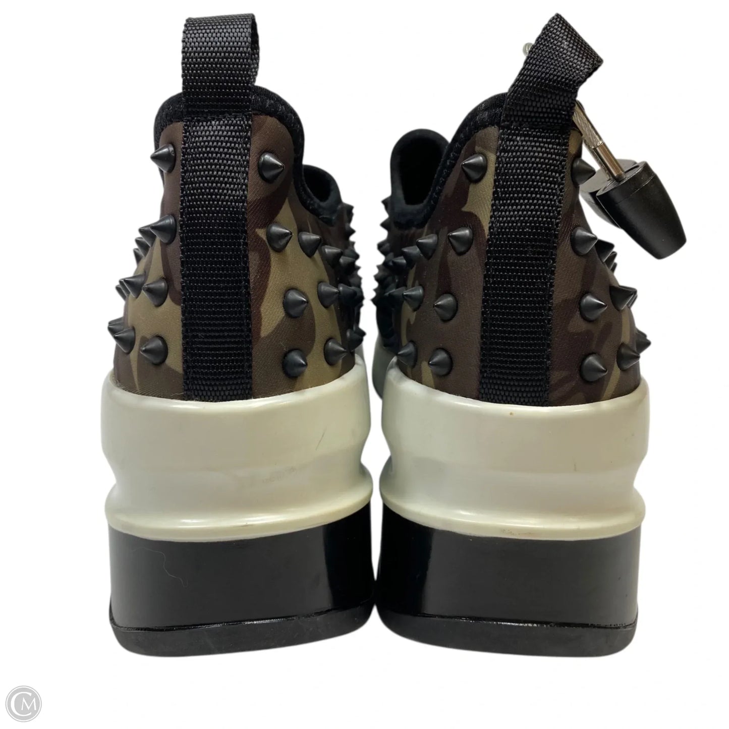 Shoes Sneakers By Gianni Bini In Camouflage Print, Size: 7