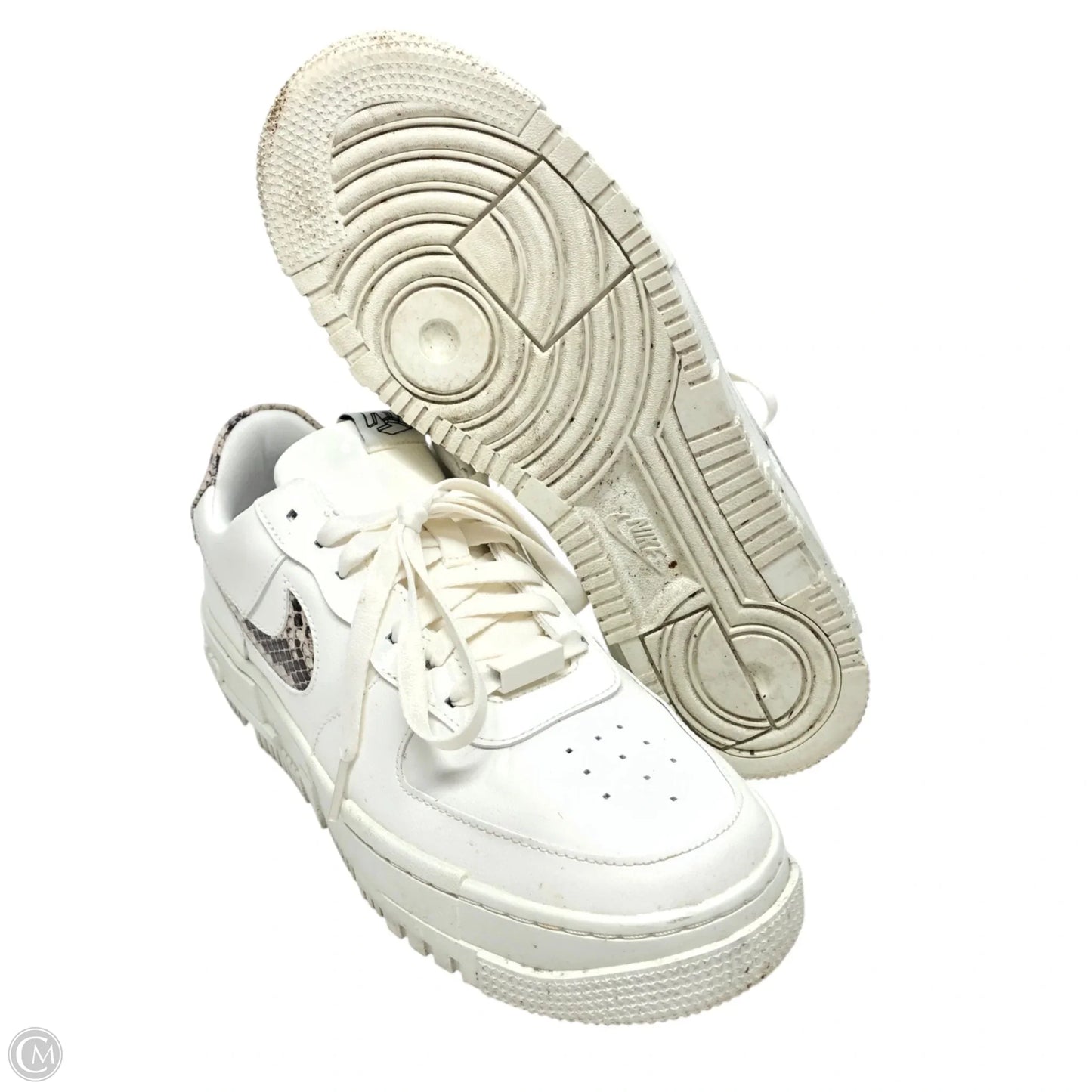 Shoes Sneakers By Nike In White, Size: 10