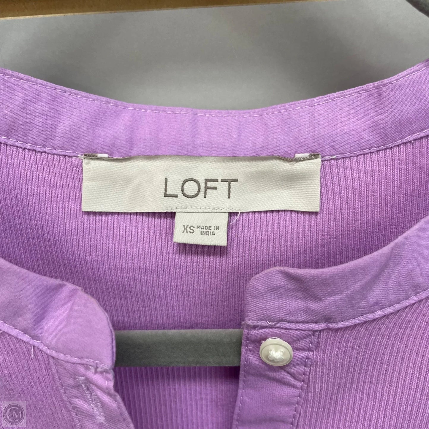 Top Short Sleeve By Loft In Purple, Size: Xs