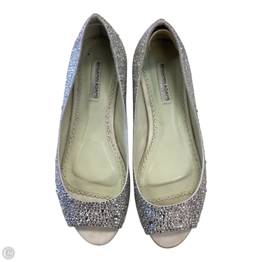Shoes Flats By Cmc In Silver, Size: 7.5