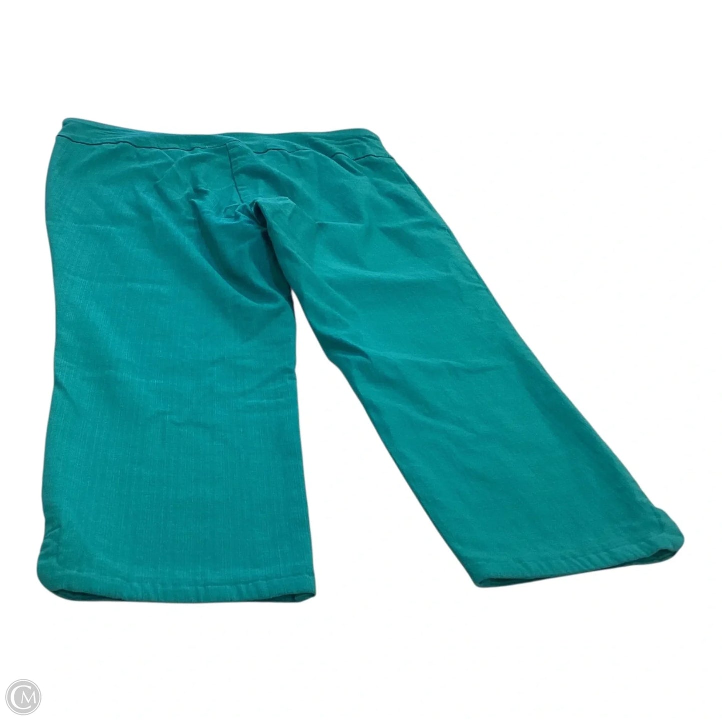 Capris By Van Heusen In Green, Size: 8