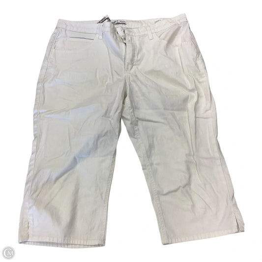 Capris By Lee In White, Size: 16