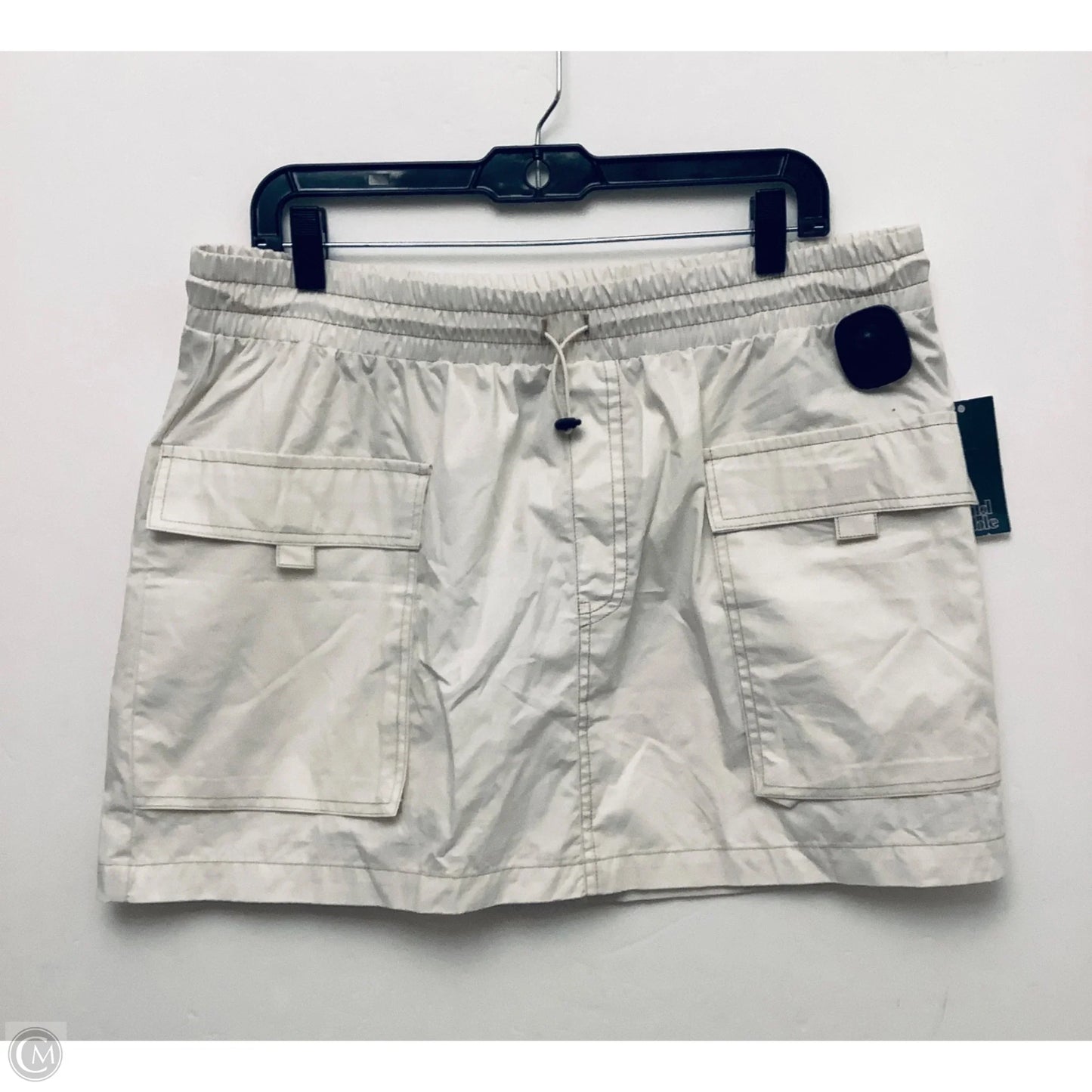 Skirt Mini & Short By Wild Fable In White, Size: L