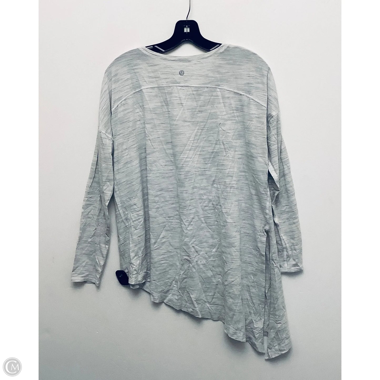 Athletic Top Long Sleeve Collar By Lululemon In Grey, Size: Xl