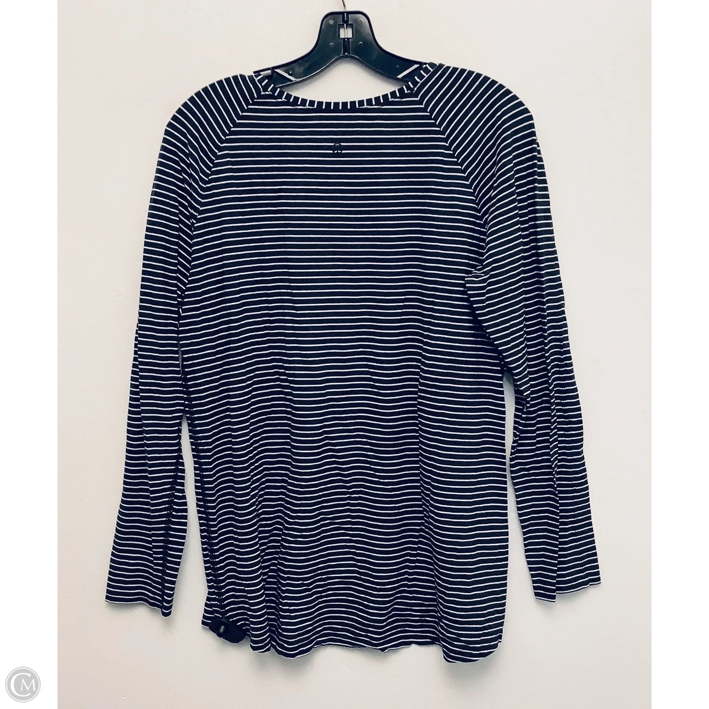 Athletic Top Long Sleeve Collar By Lululemon In Striped Pattern, Size: L