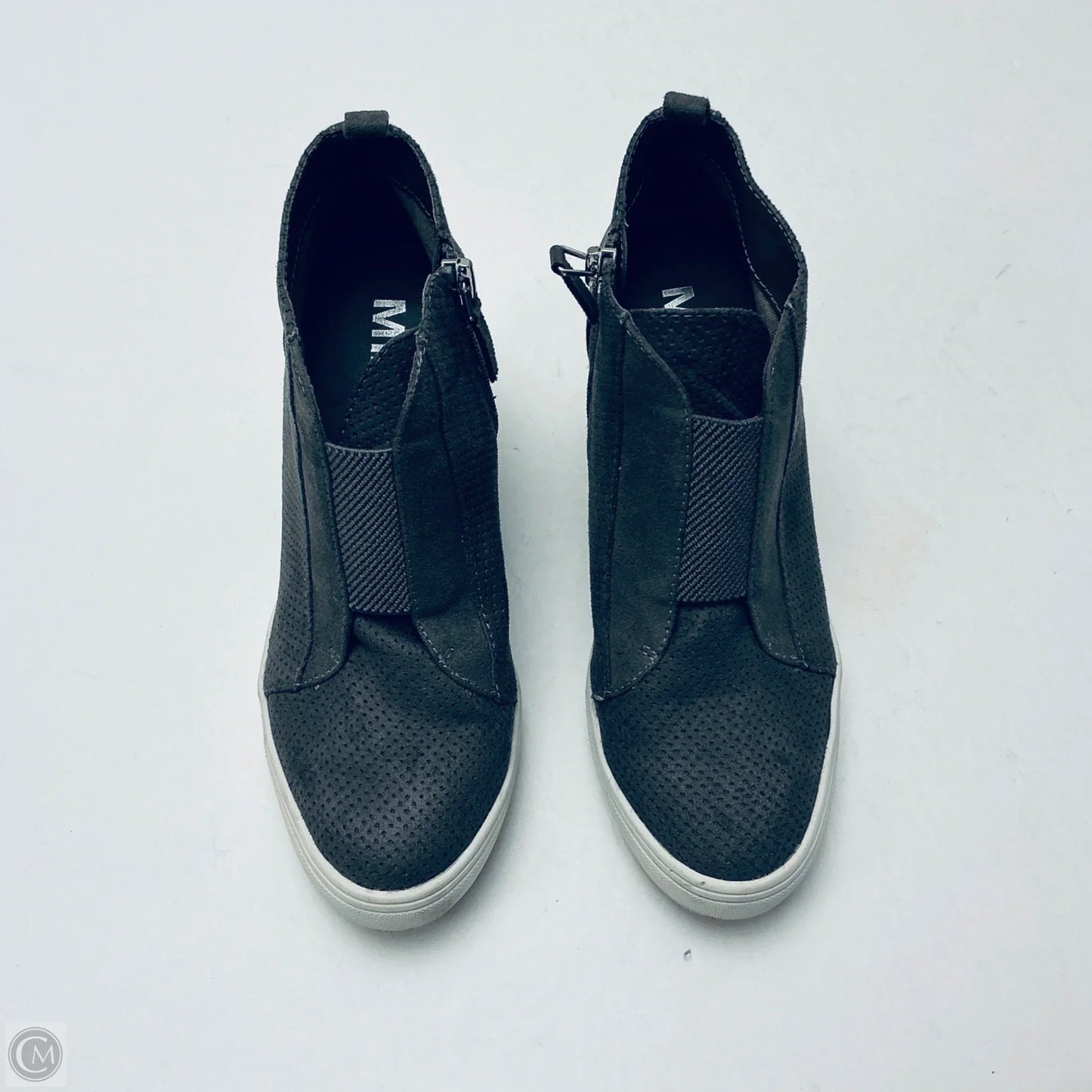 Boots Ankle Flats By Mia In Grey, Size: 6
