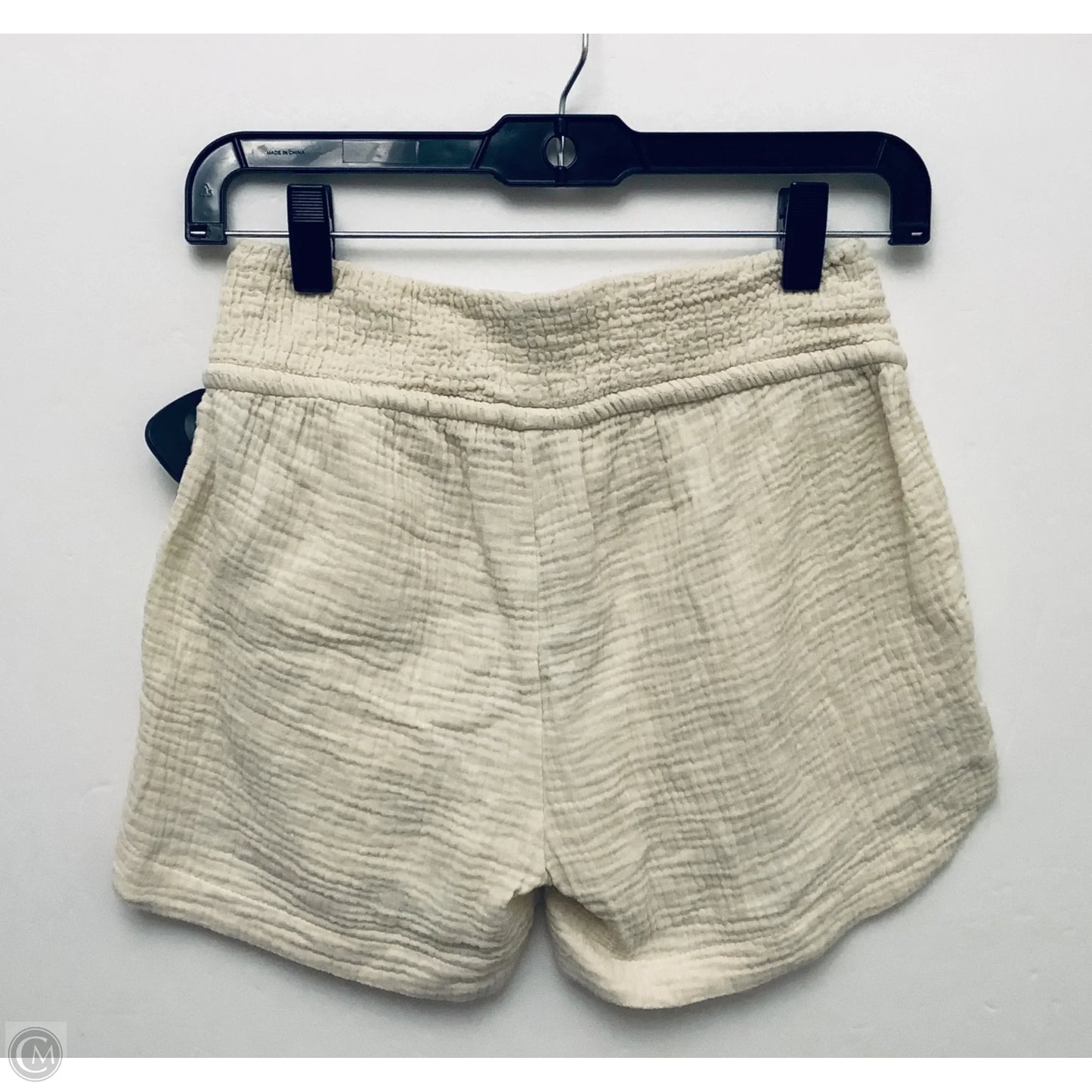Shorts By Clothes Mentor In Cream, Size: S