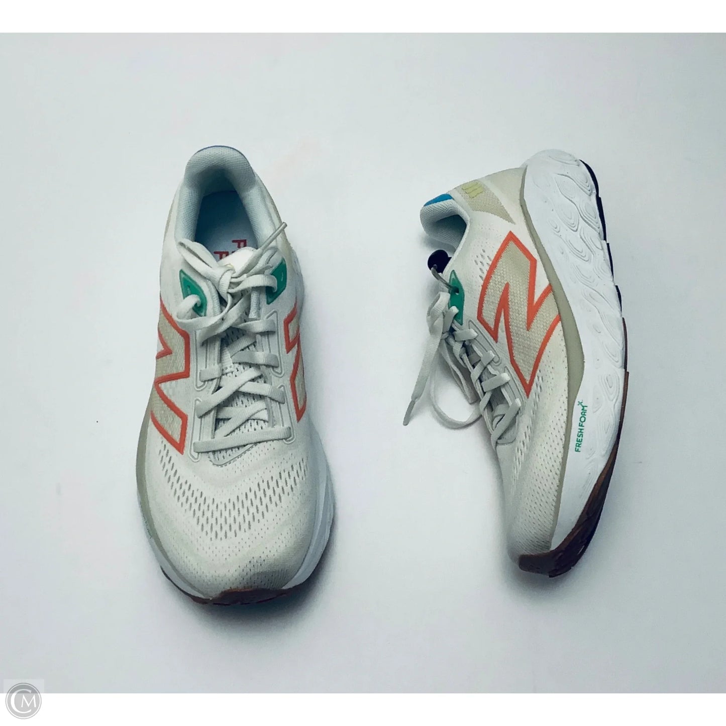 Shoes Athletic By New Balance In Cream, Size: 9.5