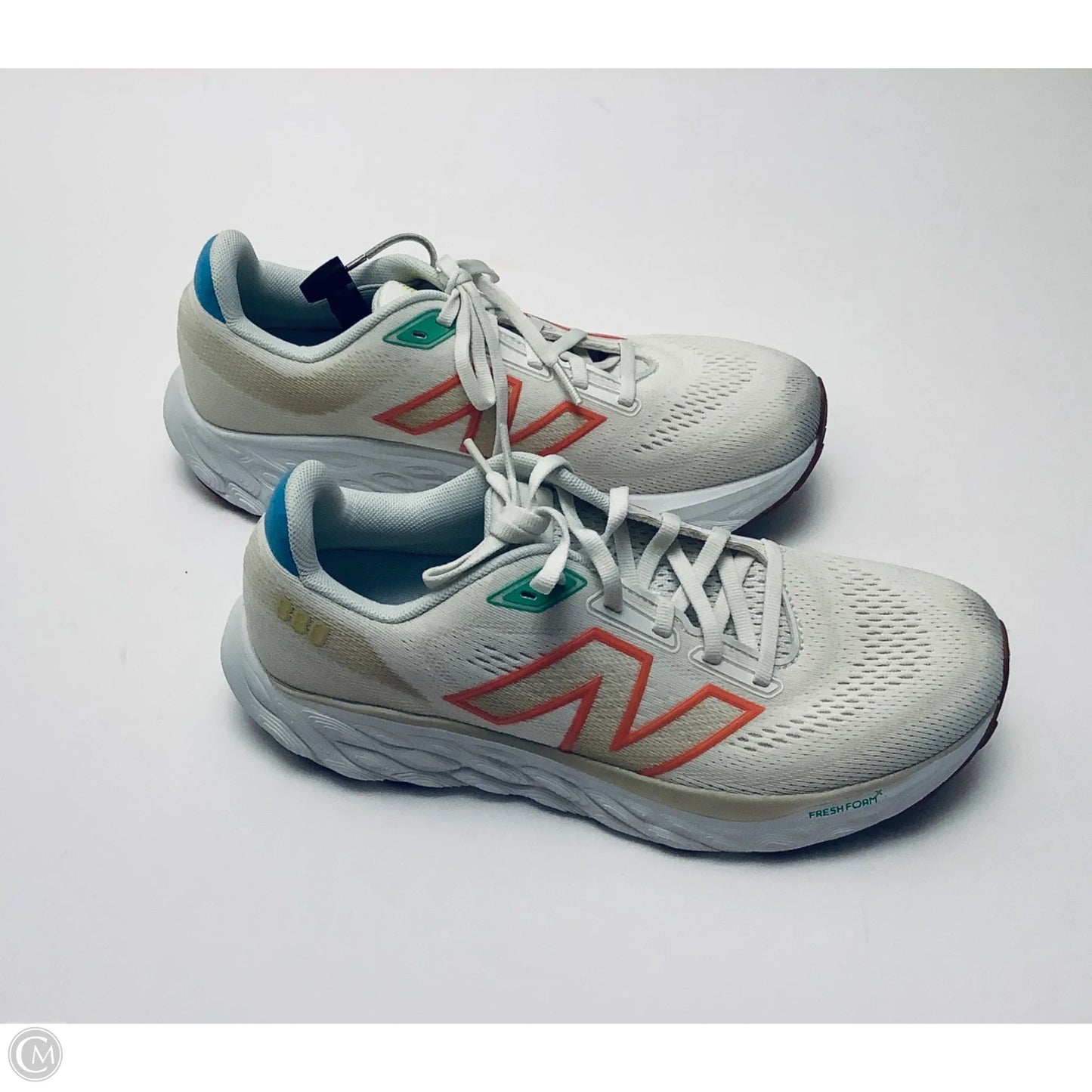 Shoes Athletic By New Balance In Cream, Size: 9.5