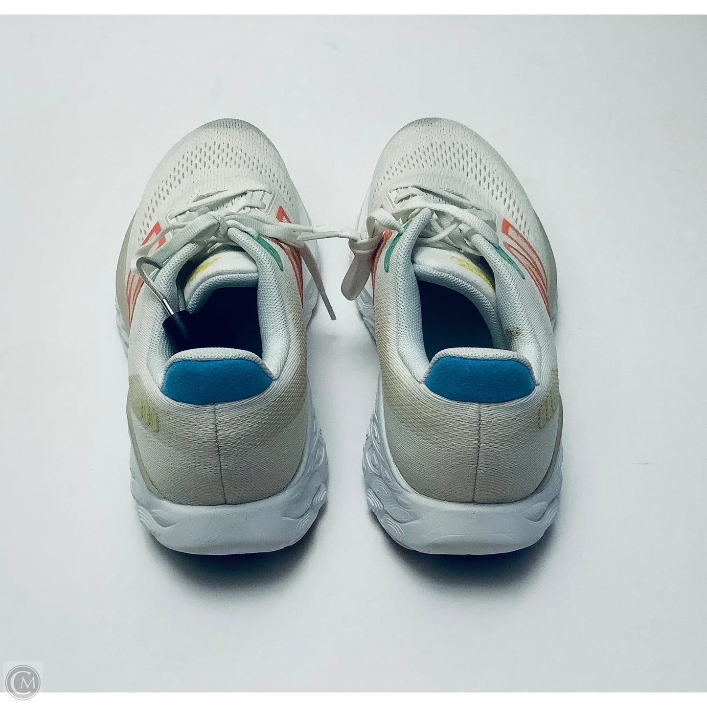 Shoes Athletic By New Balance In Cream, Size: 9.5