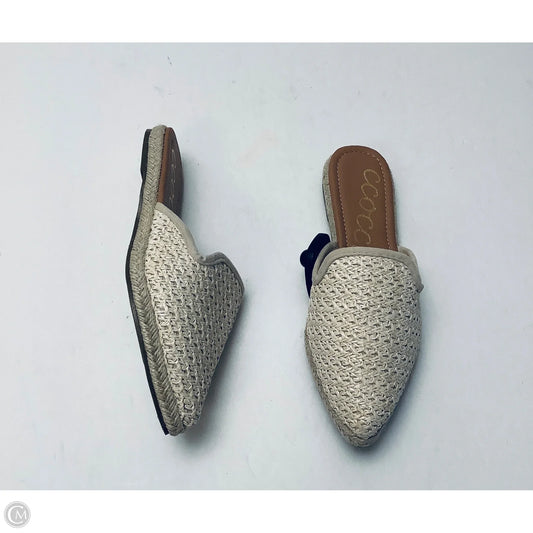Shoes Flats By Clothes Mentor In Beige, Size: 9