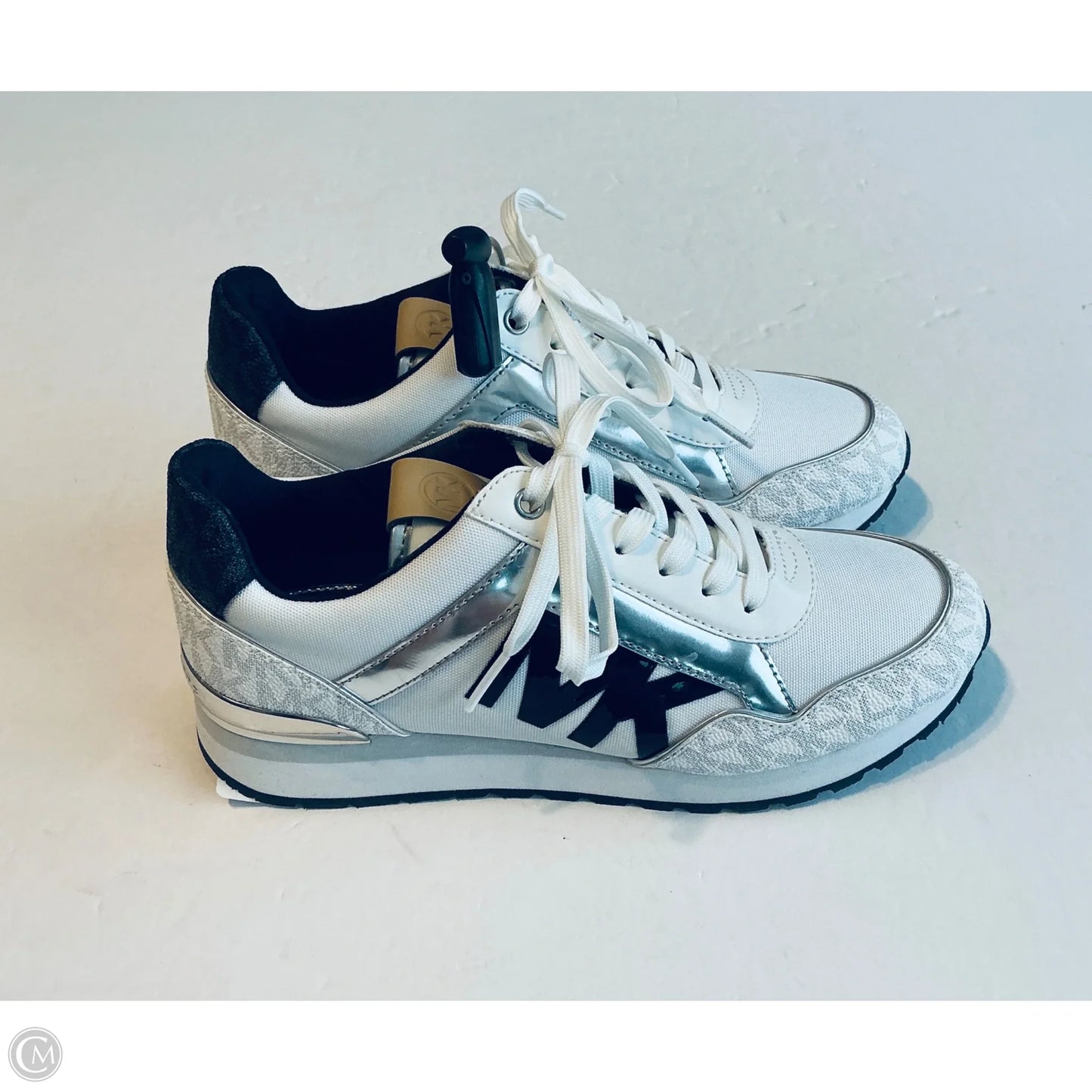 Shoes Designer By Michael Kors In White, Size: 7.5