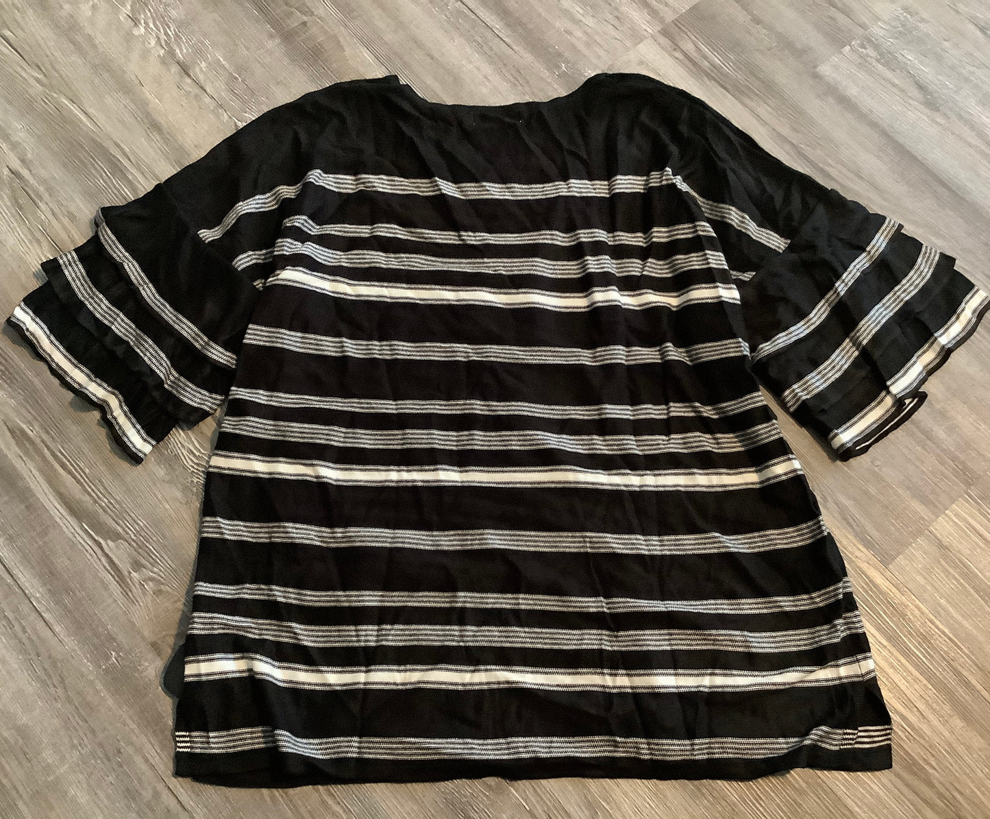 Top Short Sleeve By Calvin Klein Size: Xl