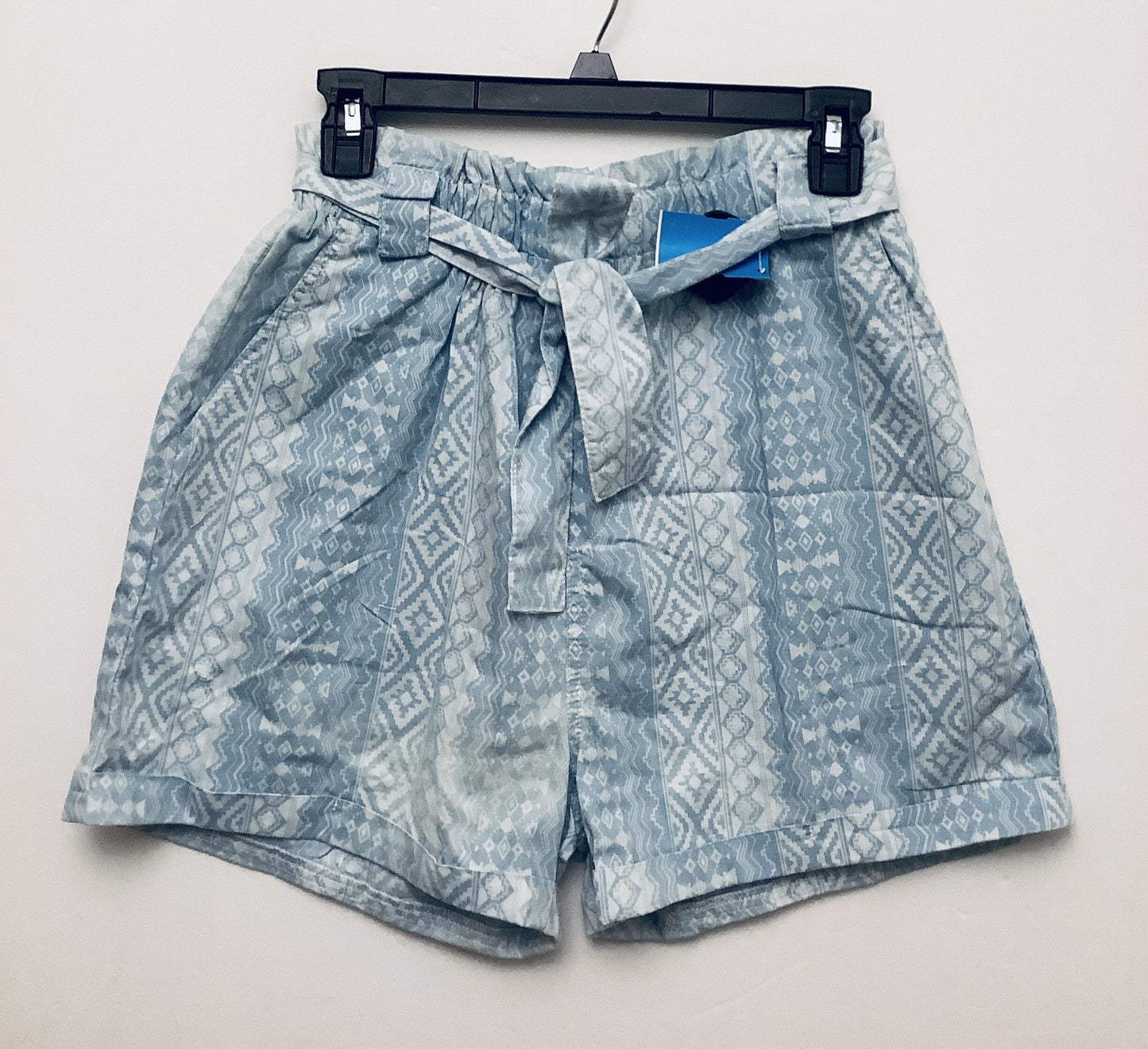 Shorts By Clothes Mentor Size: M