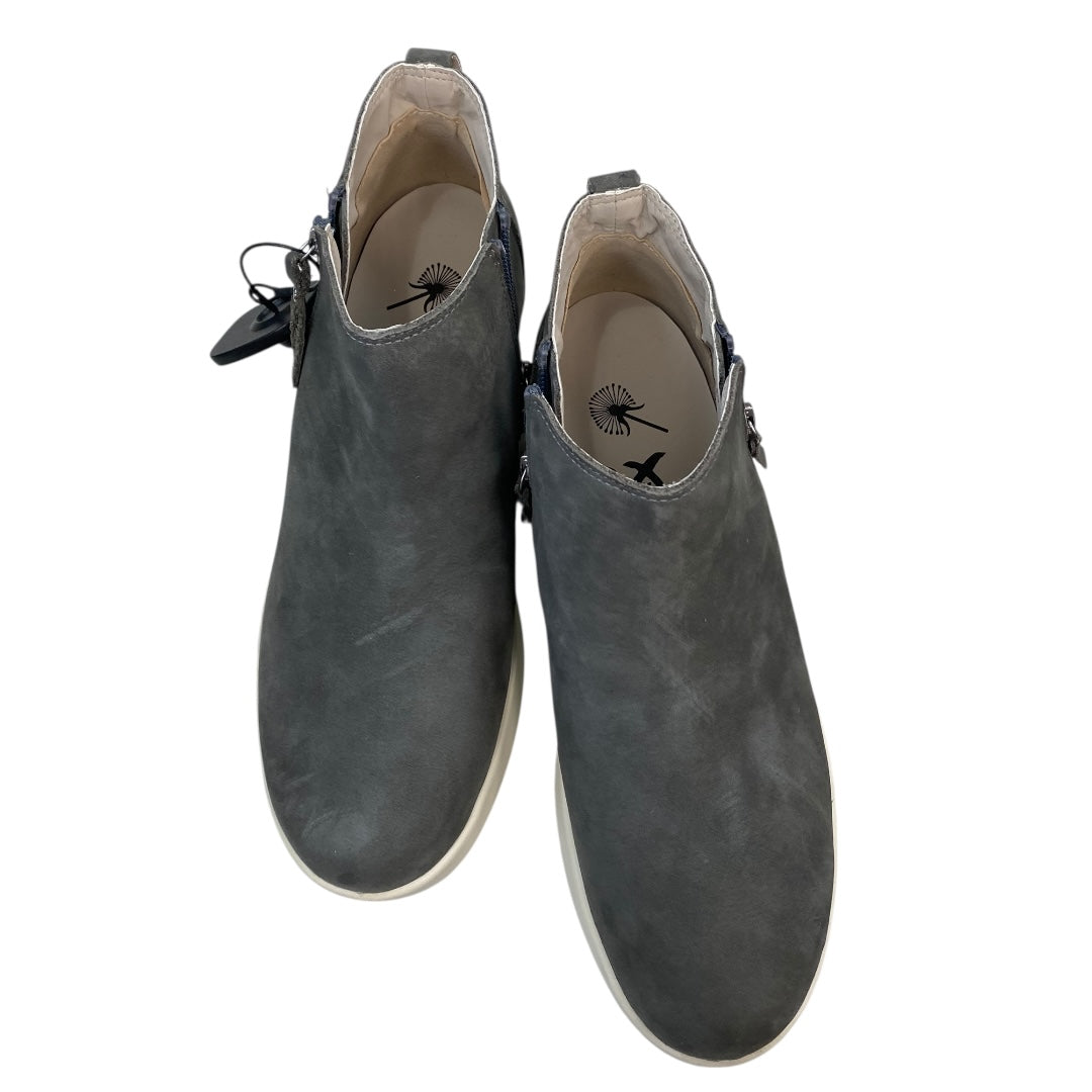 Shoes Sneakers By Otbt In Grey & White, Size:9.5