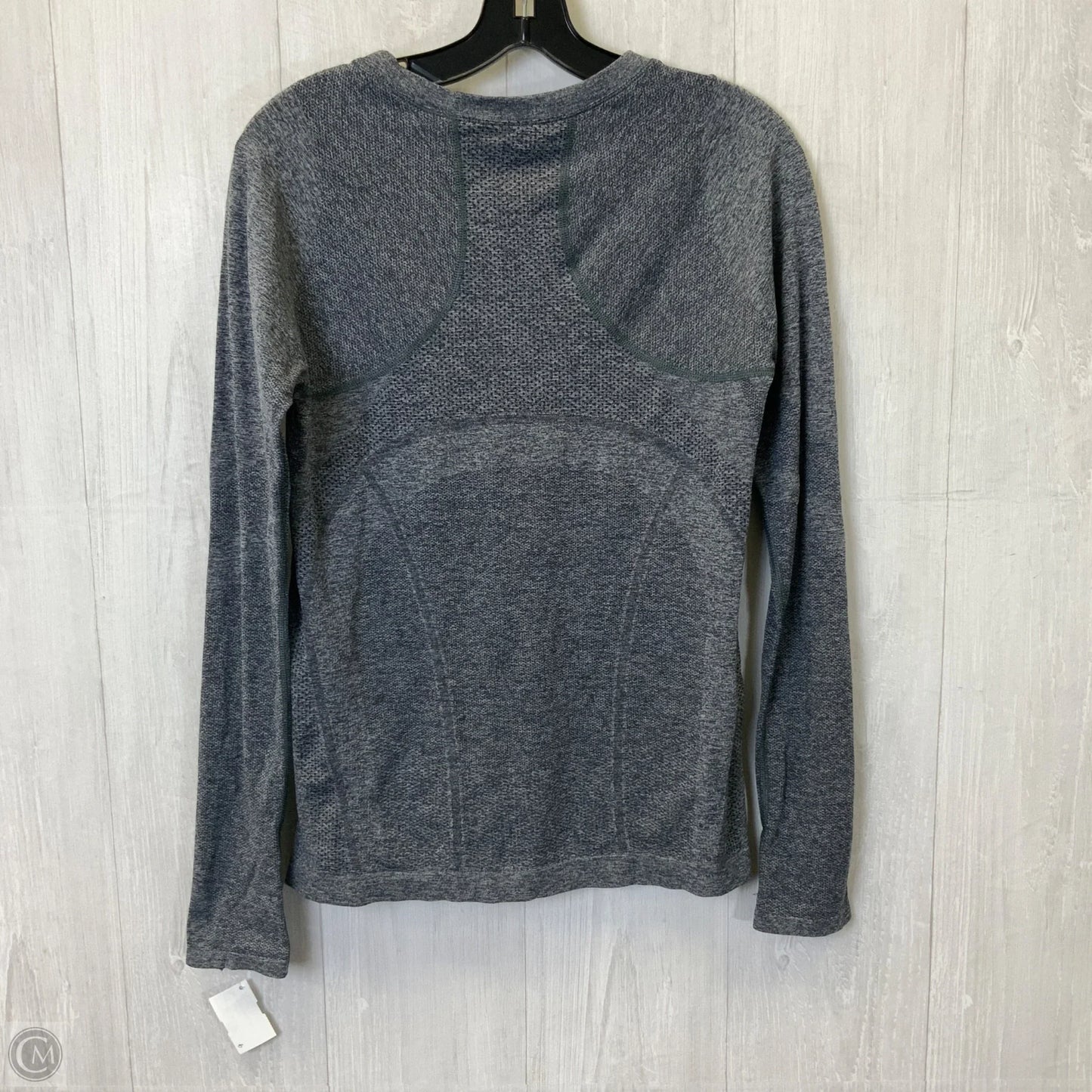 Athletic Top Long Sleeve Crewneck By Athleta In Grey, Size: M