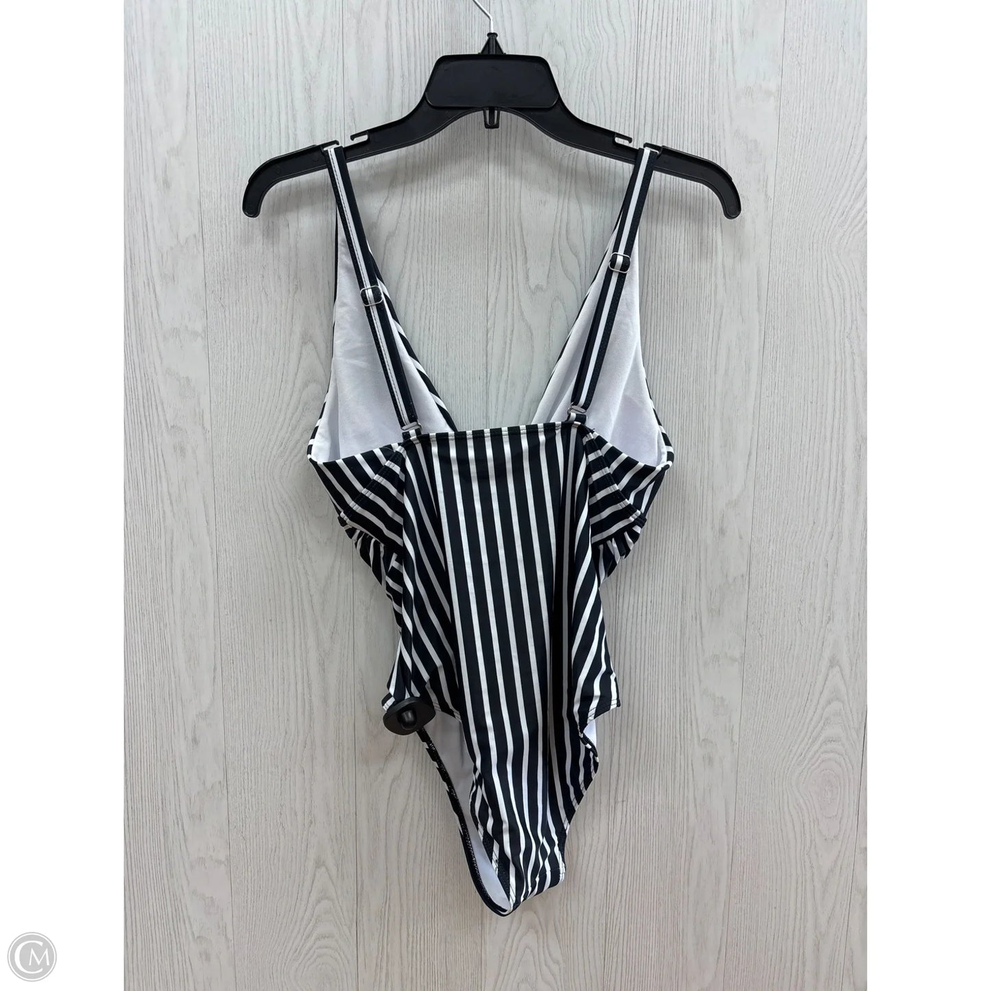 Swimsuit By Clothes Mentor In Black & White, Size: M
