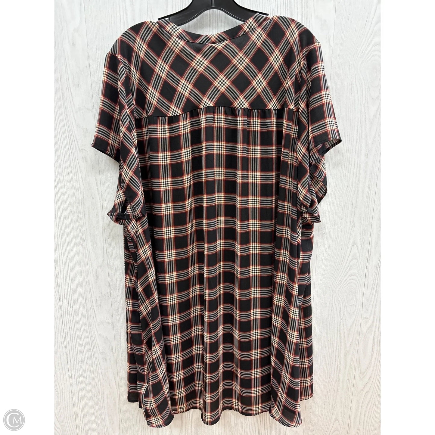 Top Short Sleeve By Torrid In Plaid Pattern, Size: 5