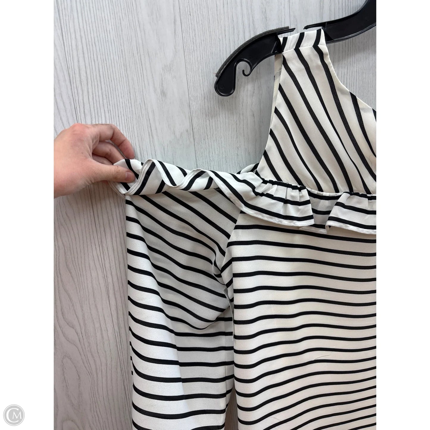 Top Long Sleeve By Maurices In Striped Pattern, Size: 1x