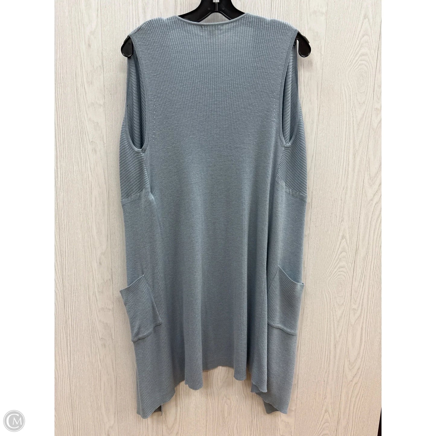 Top Sleeveless By Cato In Blue, Size: S