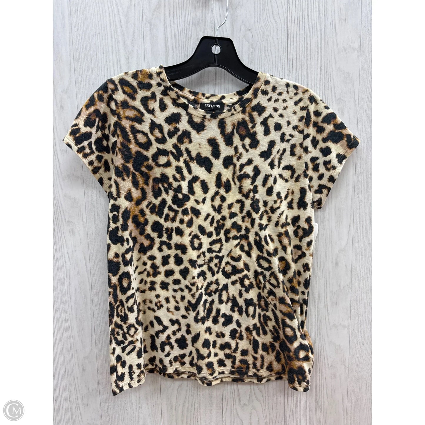 Top Short Sleeve Basic By Express In Animal Print, Size: M