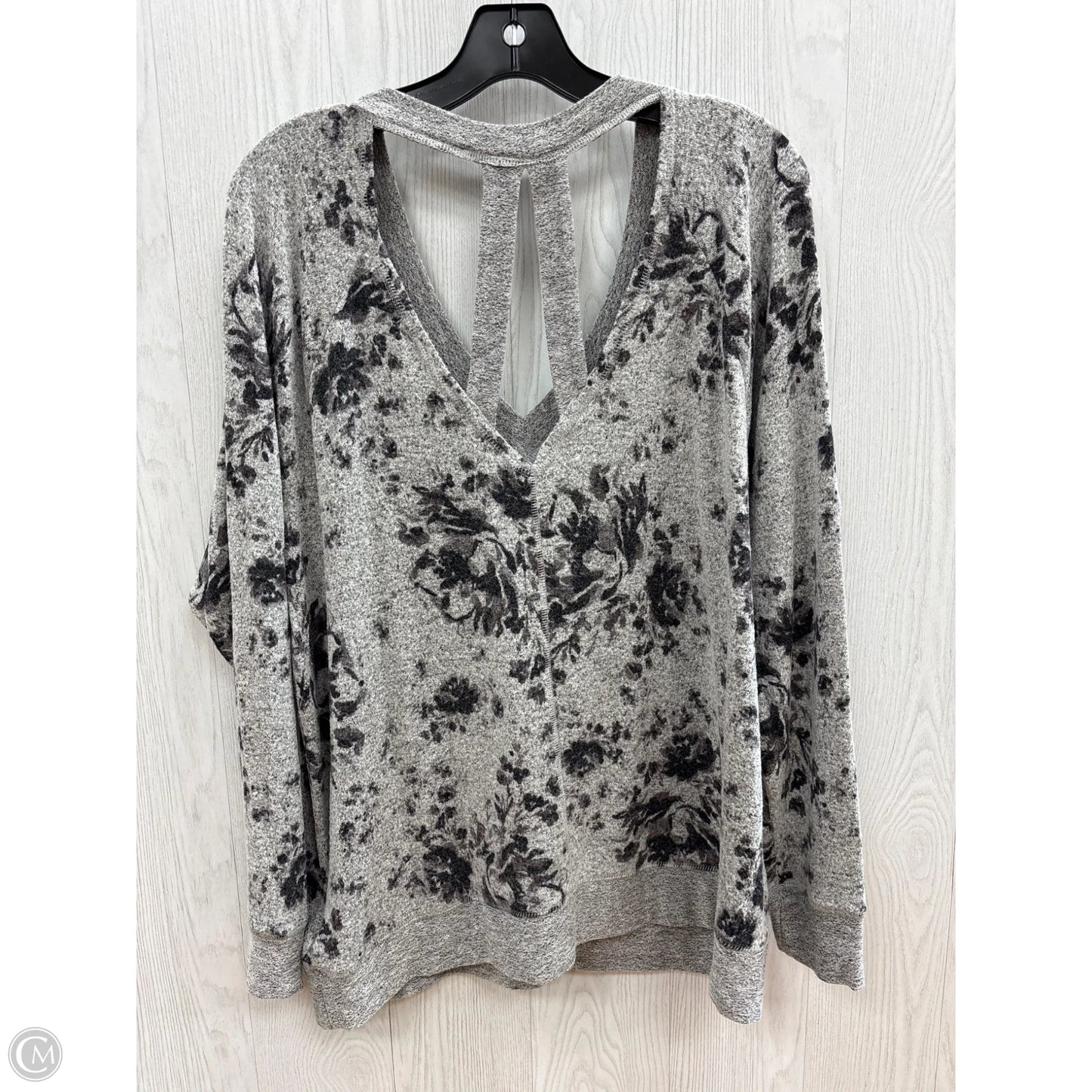 Top Long Sleeve By Maurices In Grey, Size: Xl