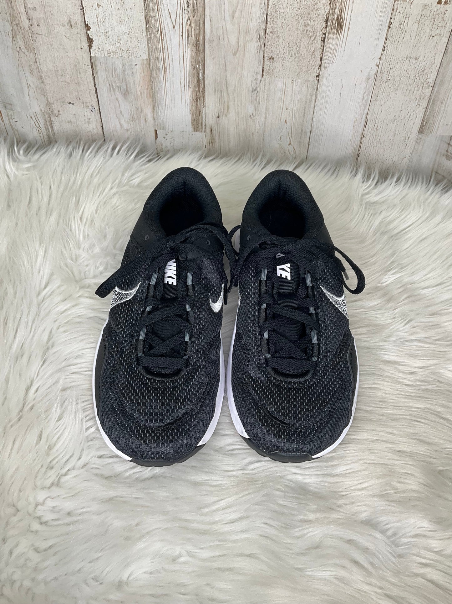 Shoes Athletic By Nike Size: 5