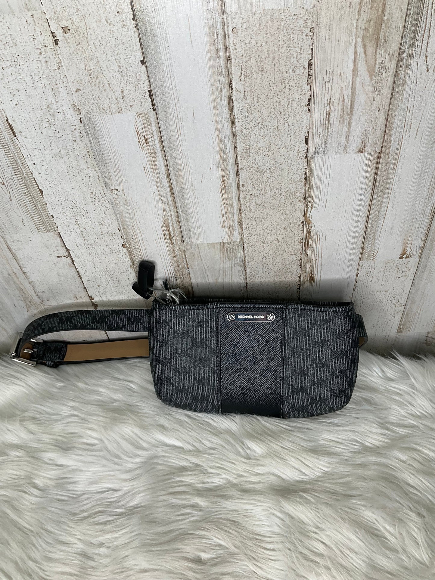 Belt Bag Designer By Michael Kors Size: Small
