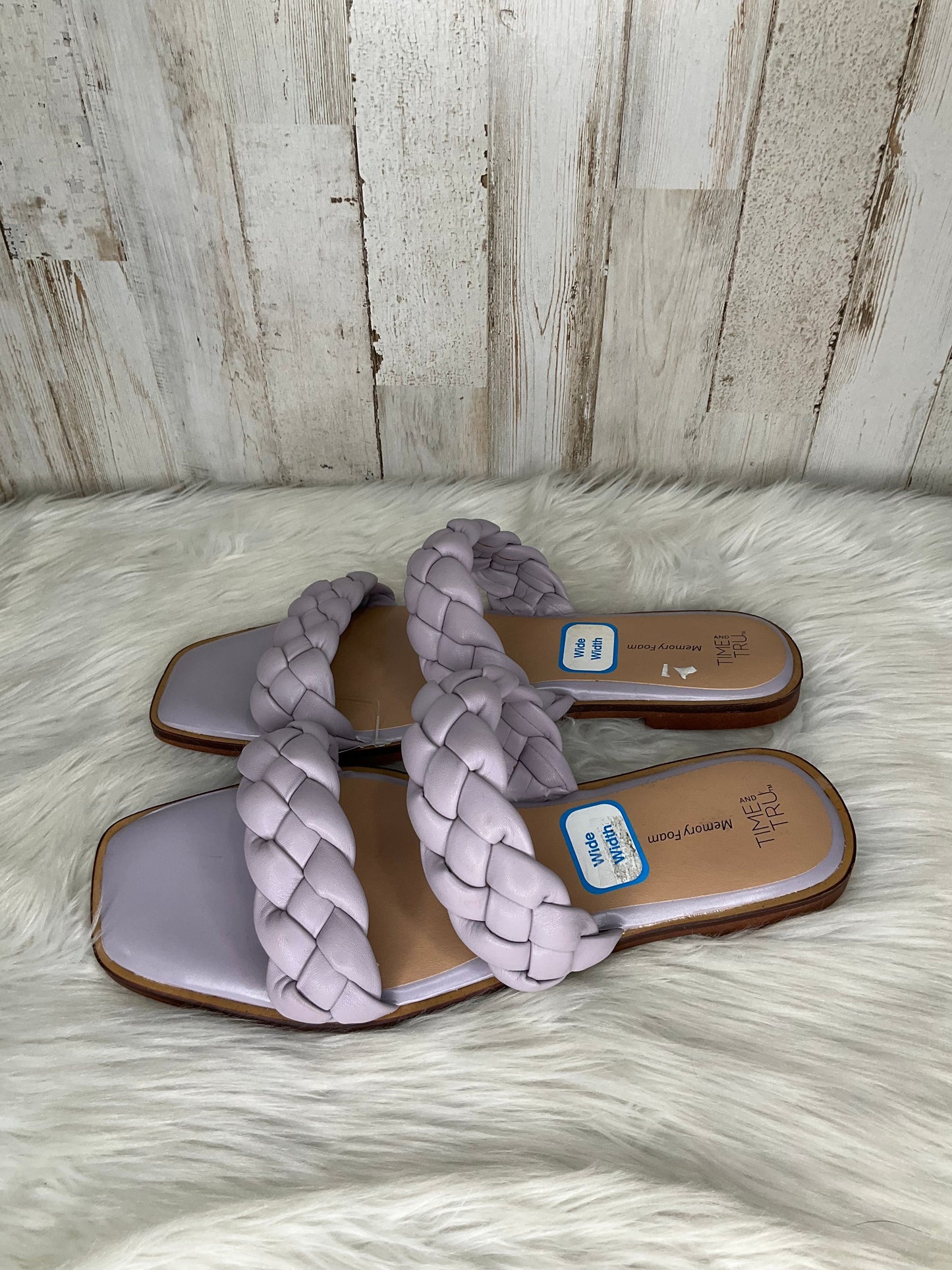 Sandals Flats By Time And Tru Size: 9