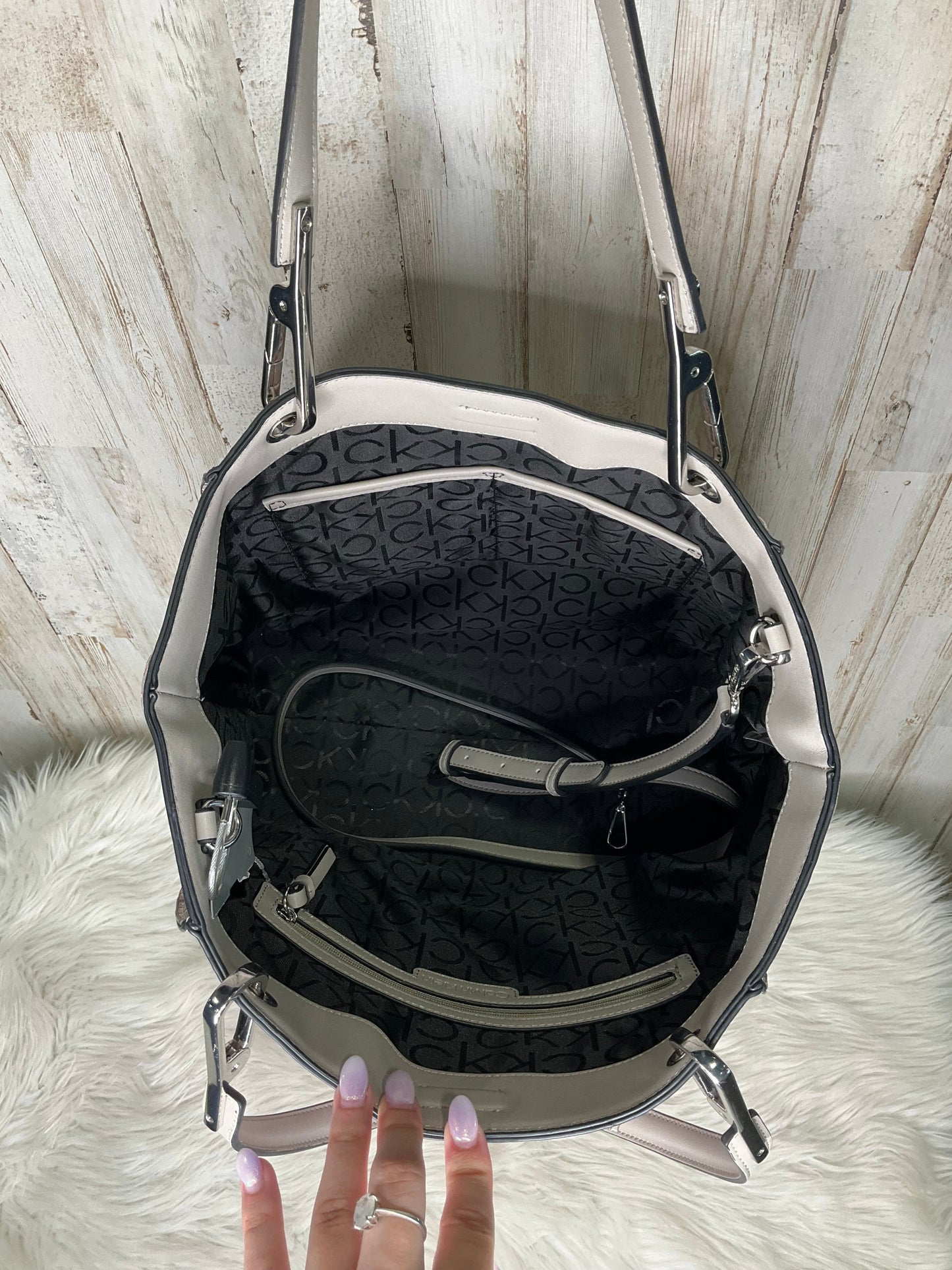 Handbag By Calvin Klein Size: Large