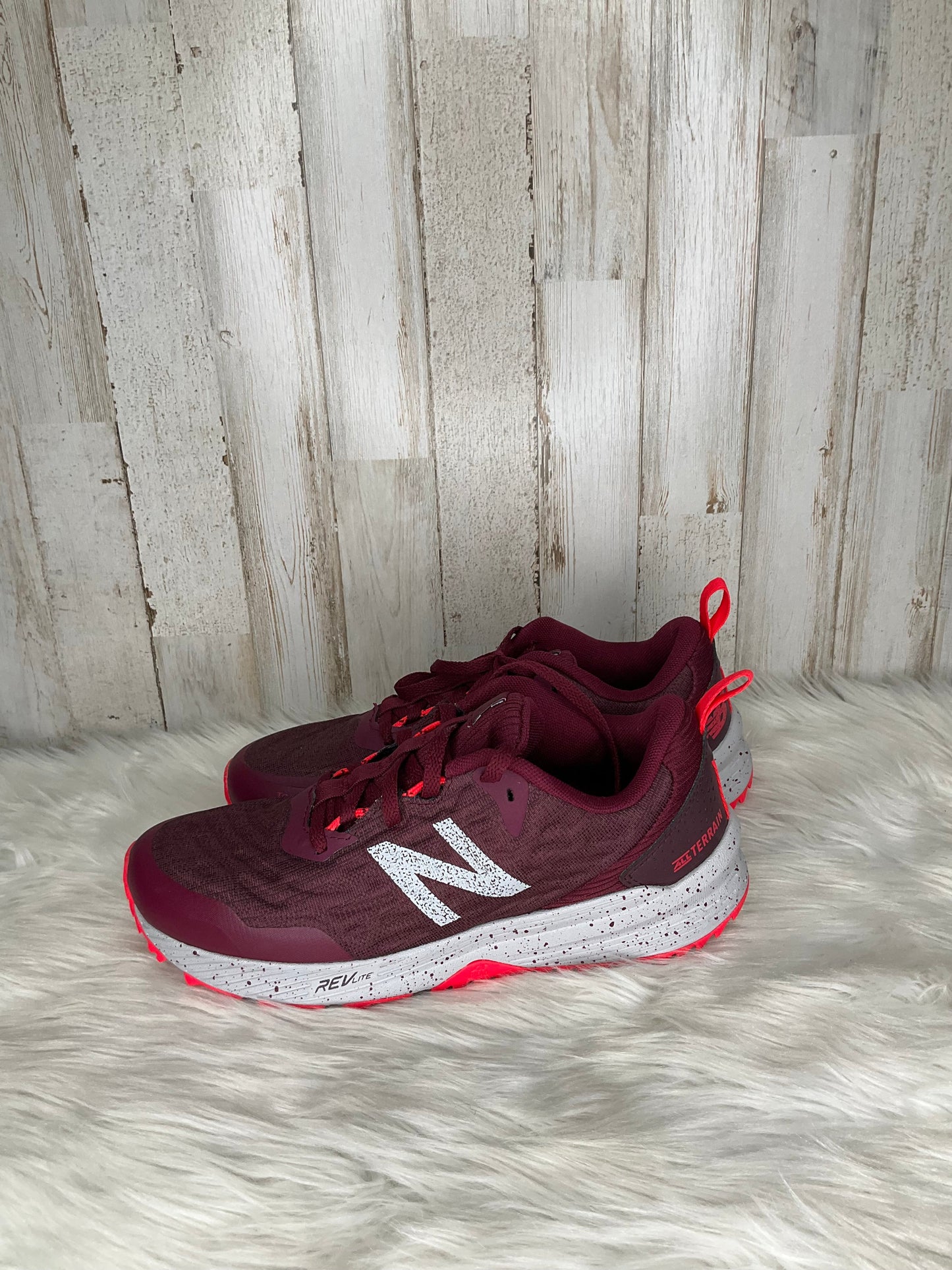 Shoes Athletic By New Balance Size: 6.5