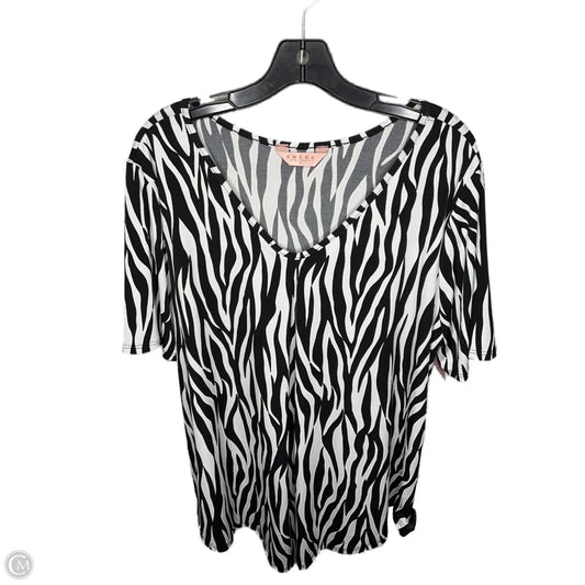 Top Short Sleeve By Clothes Mentor In Black & White, Size: 3x