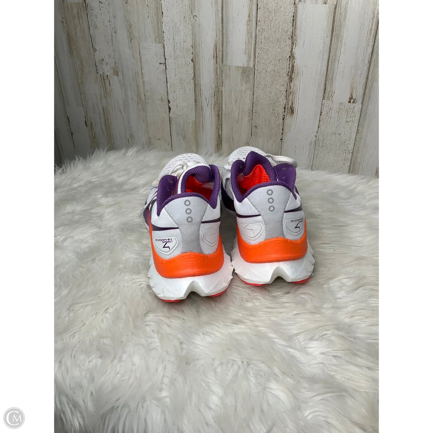 Shoes Athletic By Saucony In White, Size: 7.5