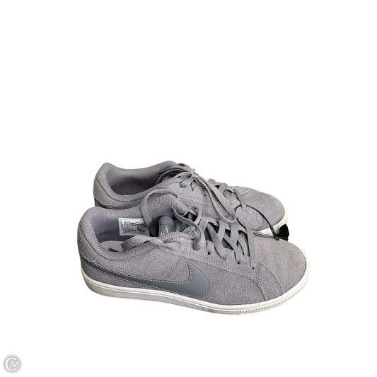 Shoes Sneakers By Nike In Grey, Size: 6