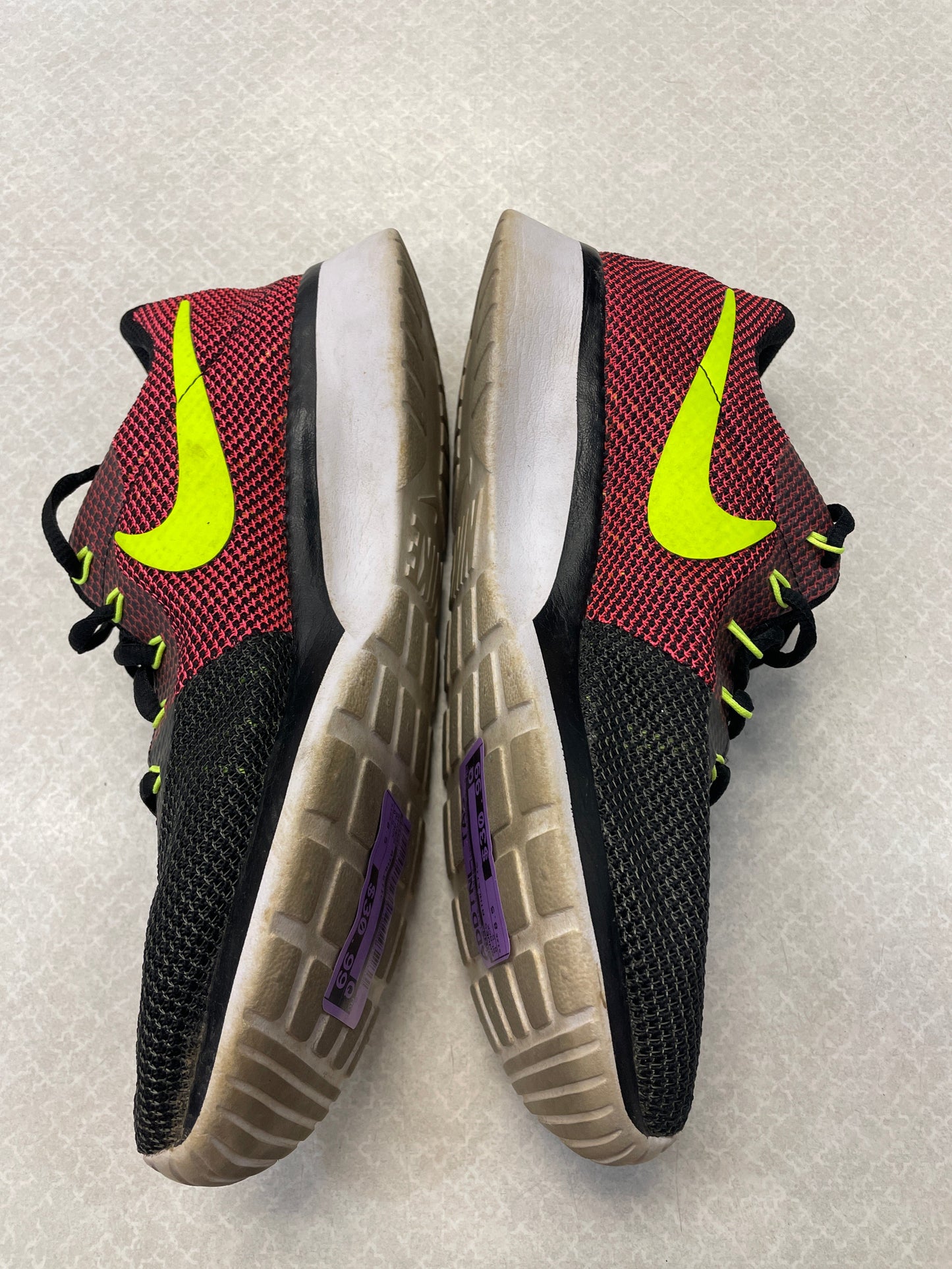Shoes Athletic By Nike Size: 8.5