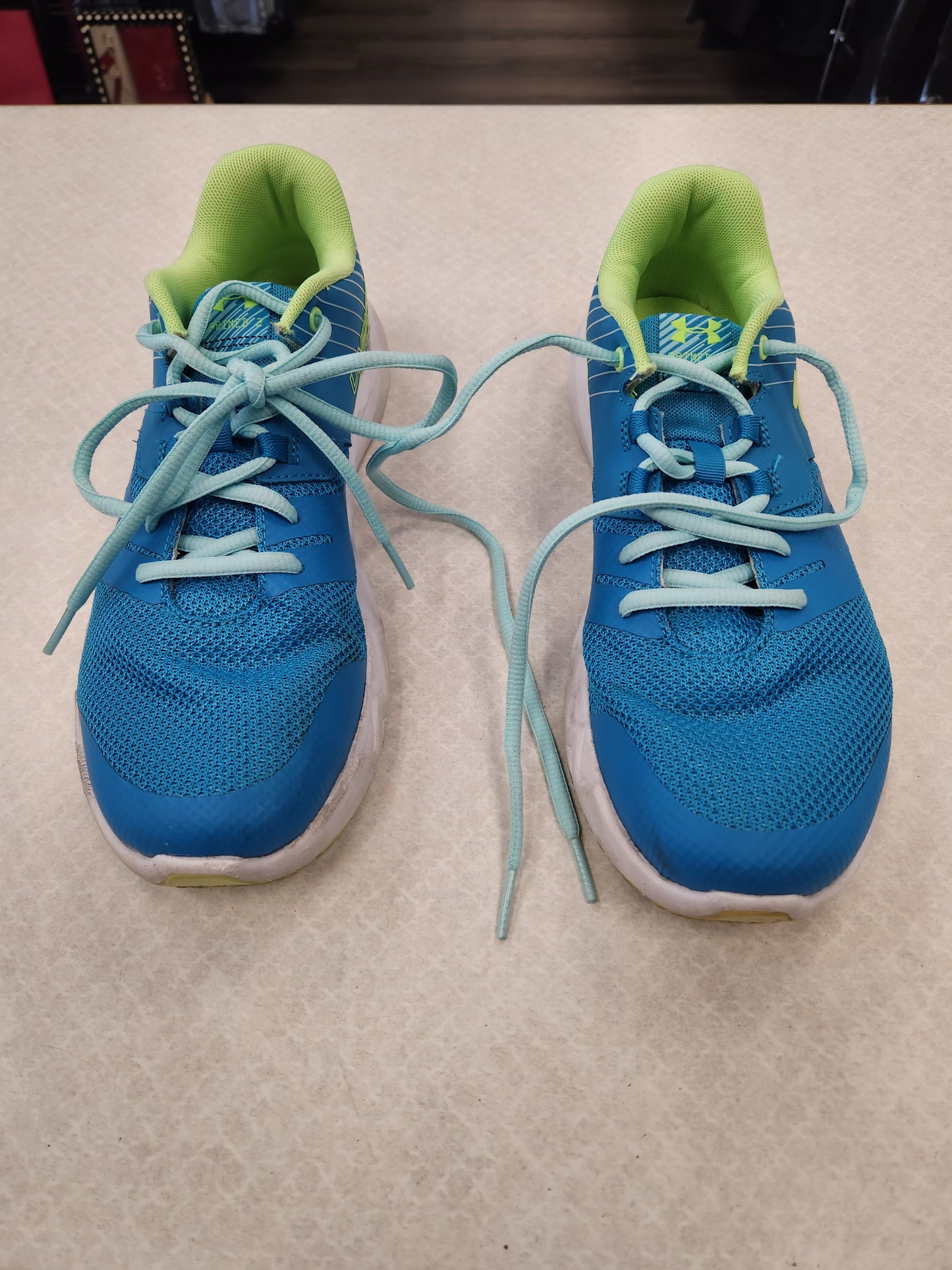 Shoes Athletic By Under Armour Size: 7