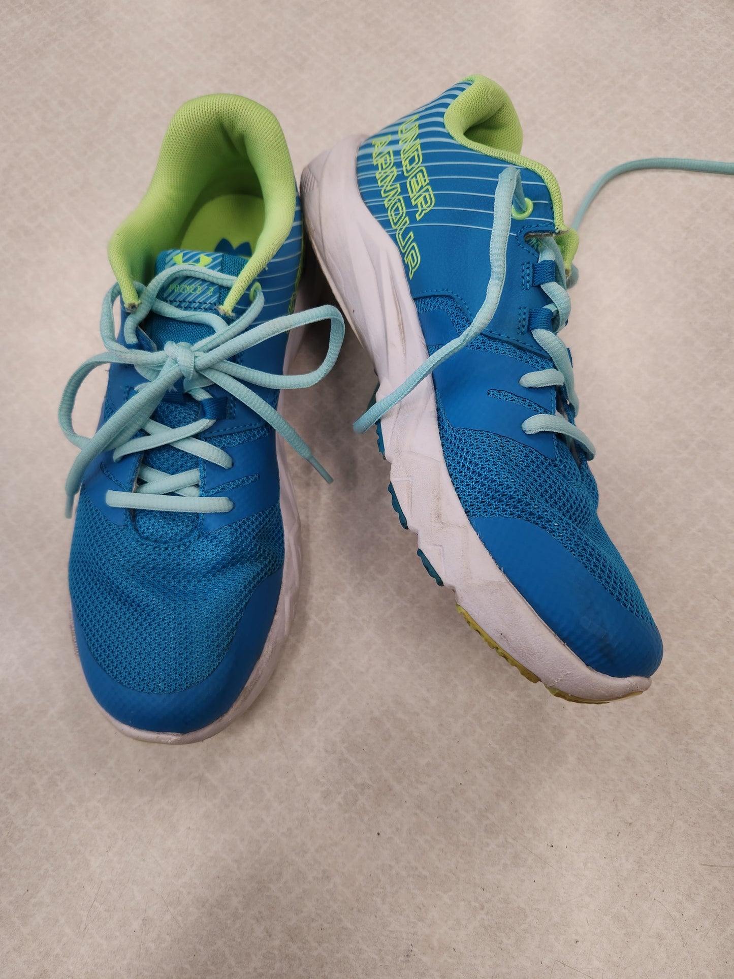 Shoes Athletic By Under Armour Size: 7