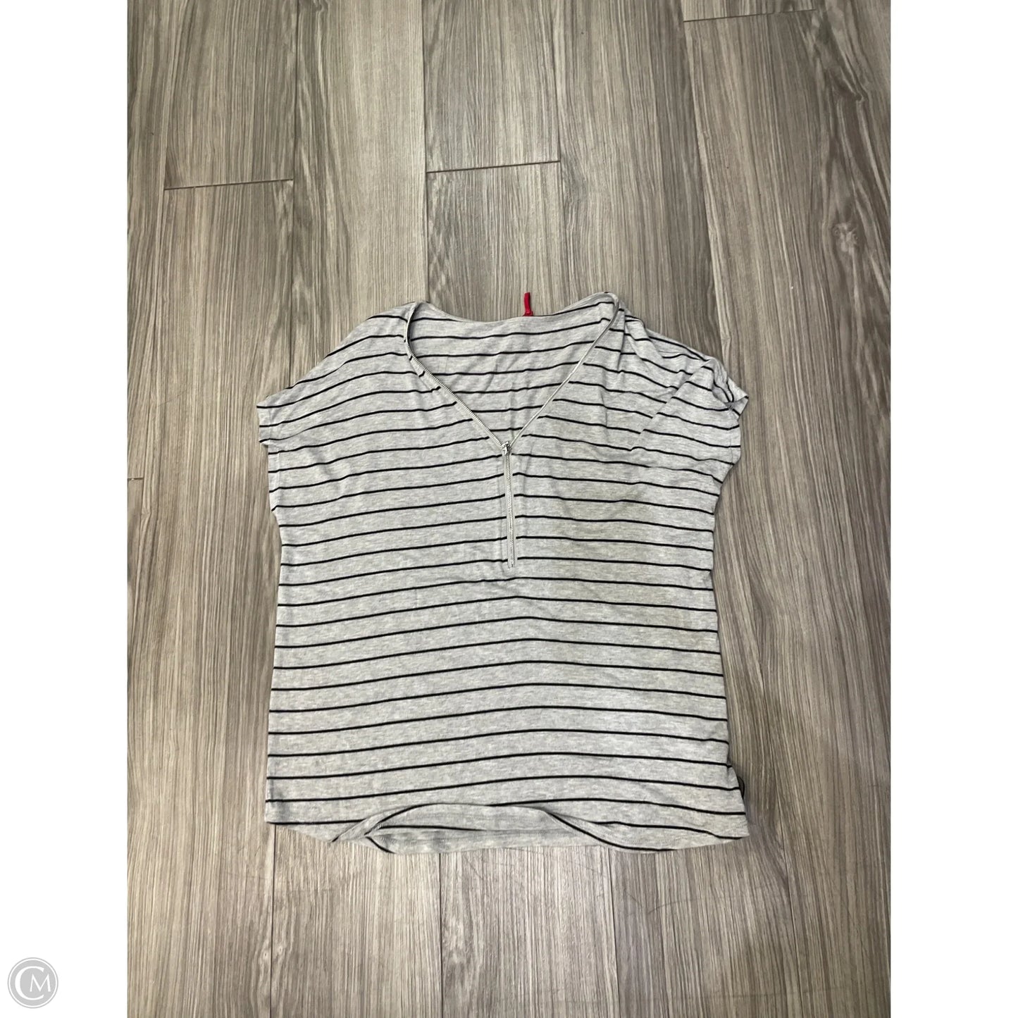 Top Short Sleeve By Clothes Mentor In Striped Pattern, Size: M