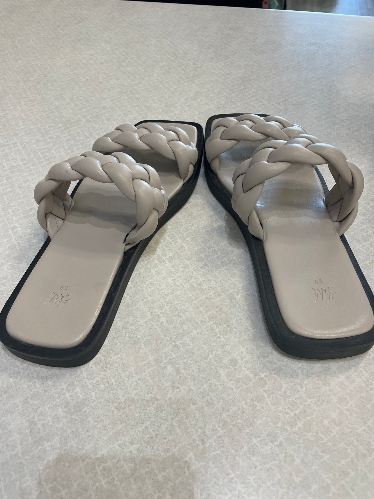 White Sandals Flats H&m, Size 9