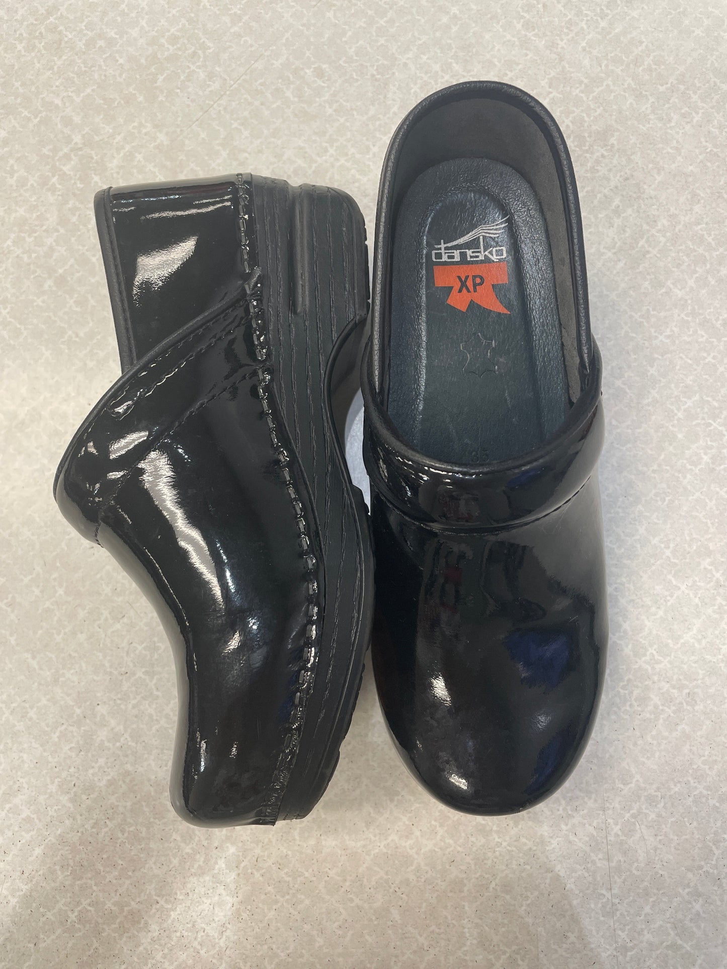 Shoes Flats Other By Dansko Size: 5