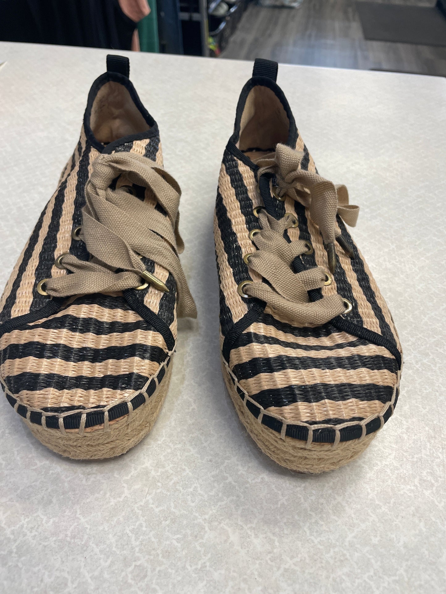 Shoes Sneakers By Sam Edelman In Black & Tan, Size: 8