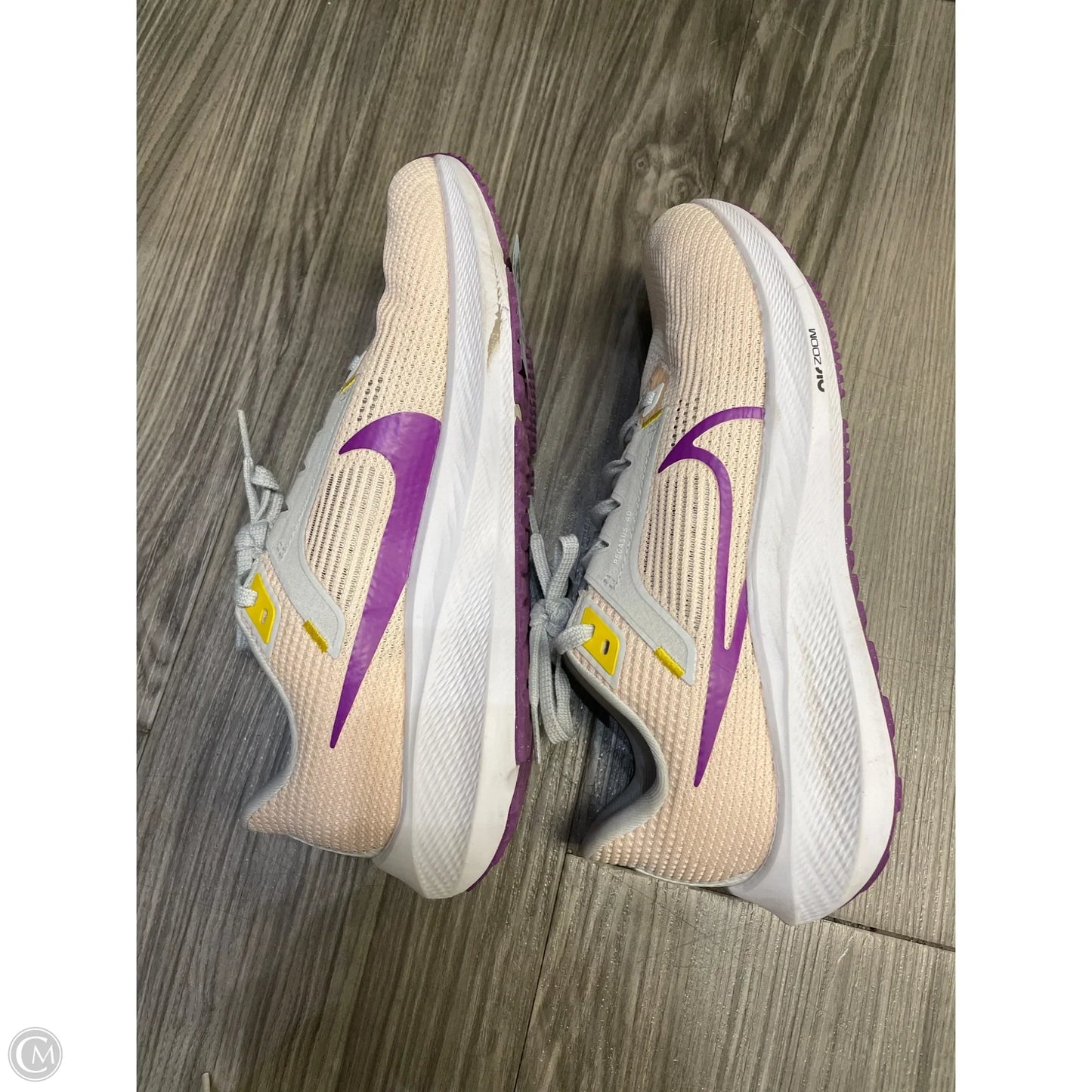 Shoes Athletic By Nike In Grey, Size: 7.5