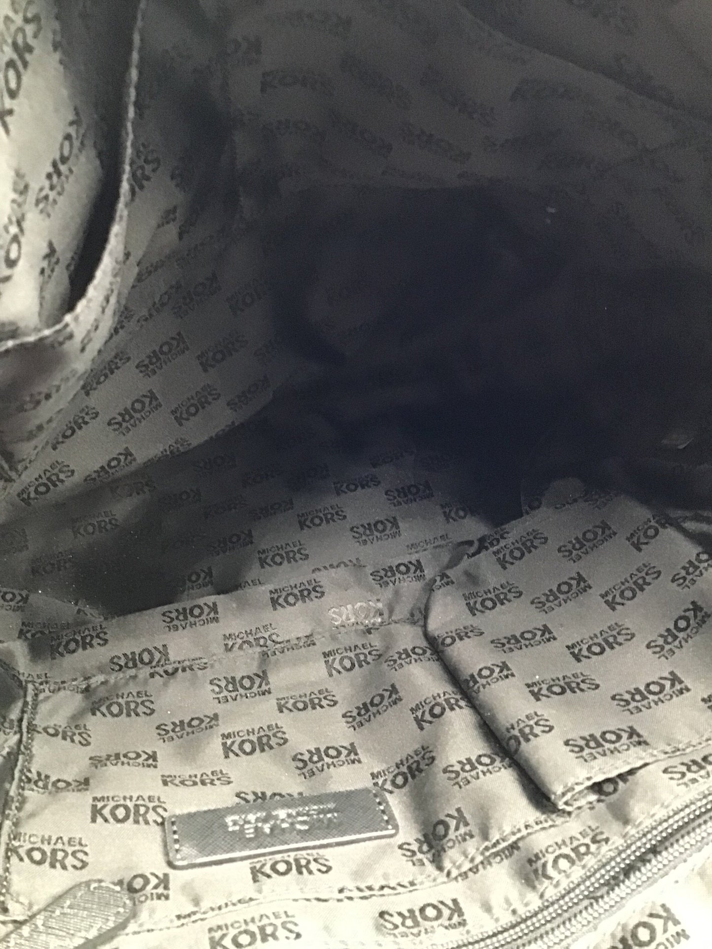 Handbag Designer By Michael Kors Size: Large