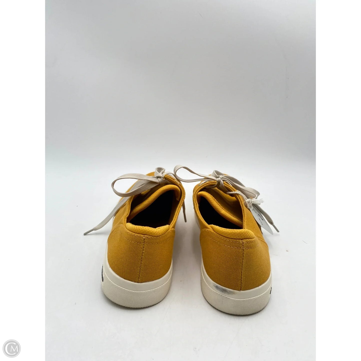 Shoes Sneakers By Clothes Mentor In Yellow, Size: 9