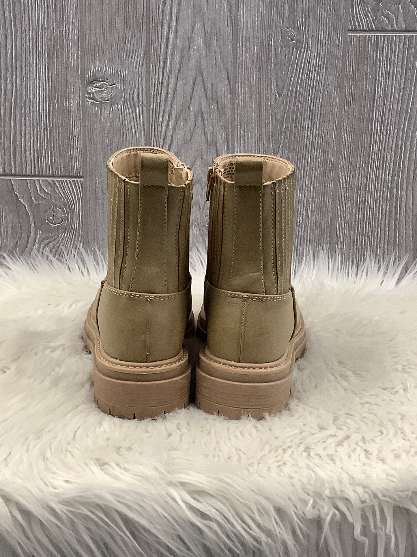 Boots Ankle Flats By Time And Tru In Green, Size: 8