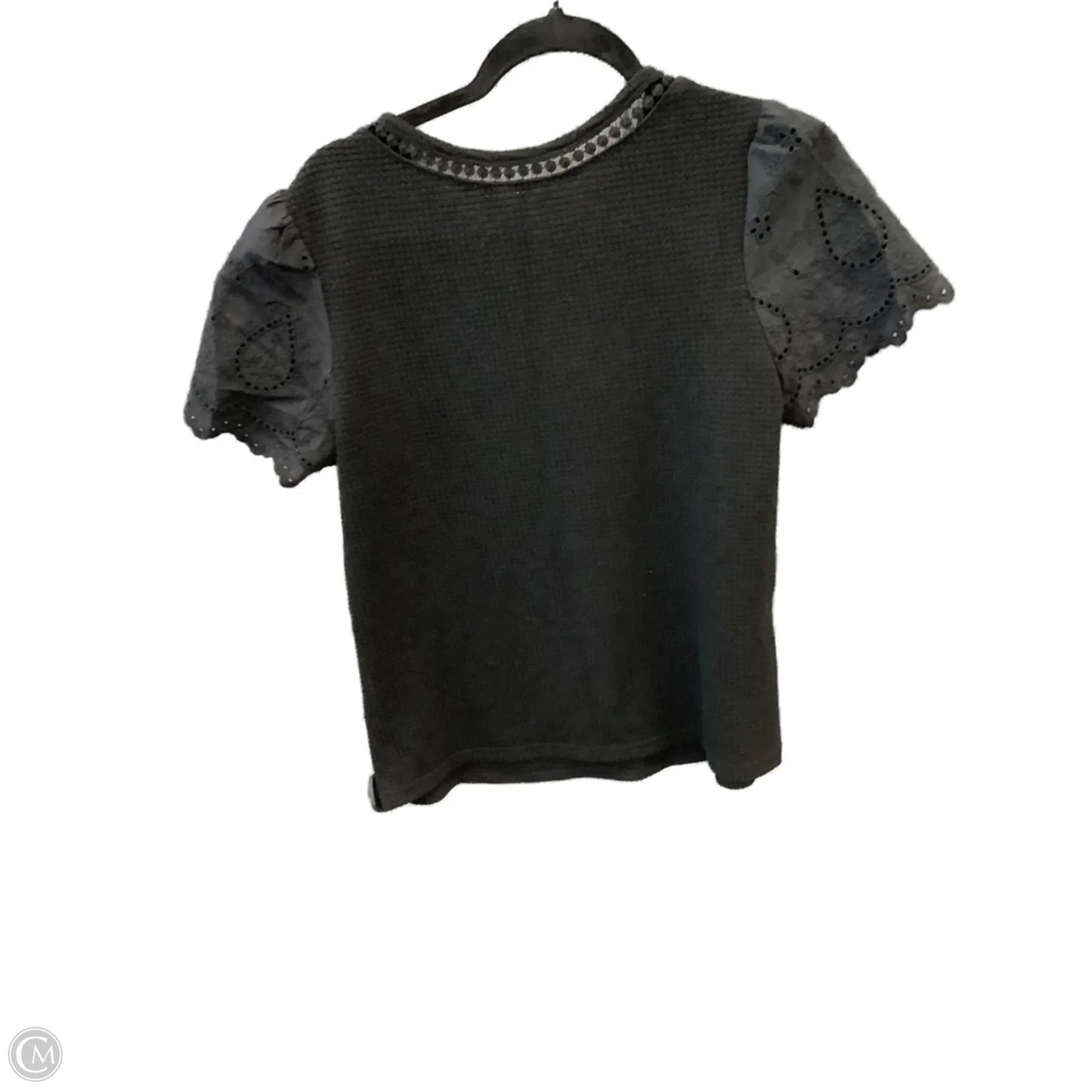 Top Short Sleeve By Clothes Mentor In Black, Size: M