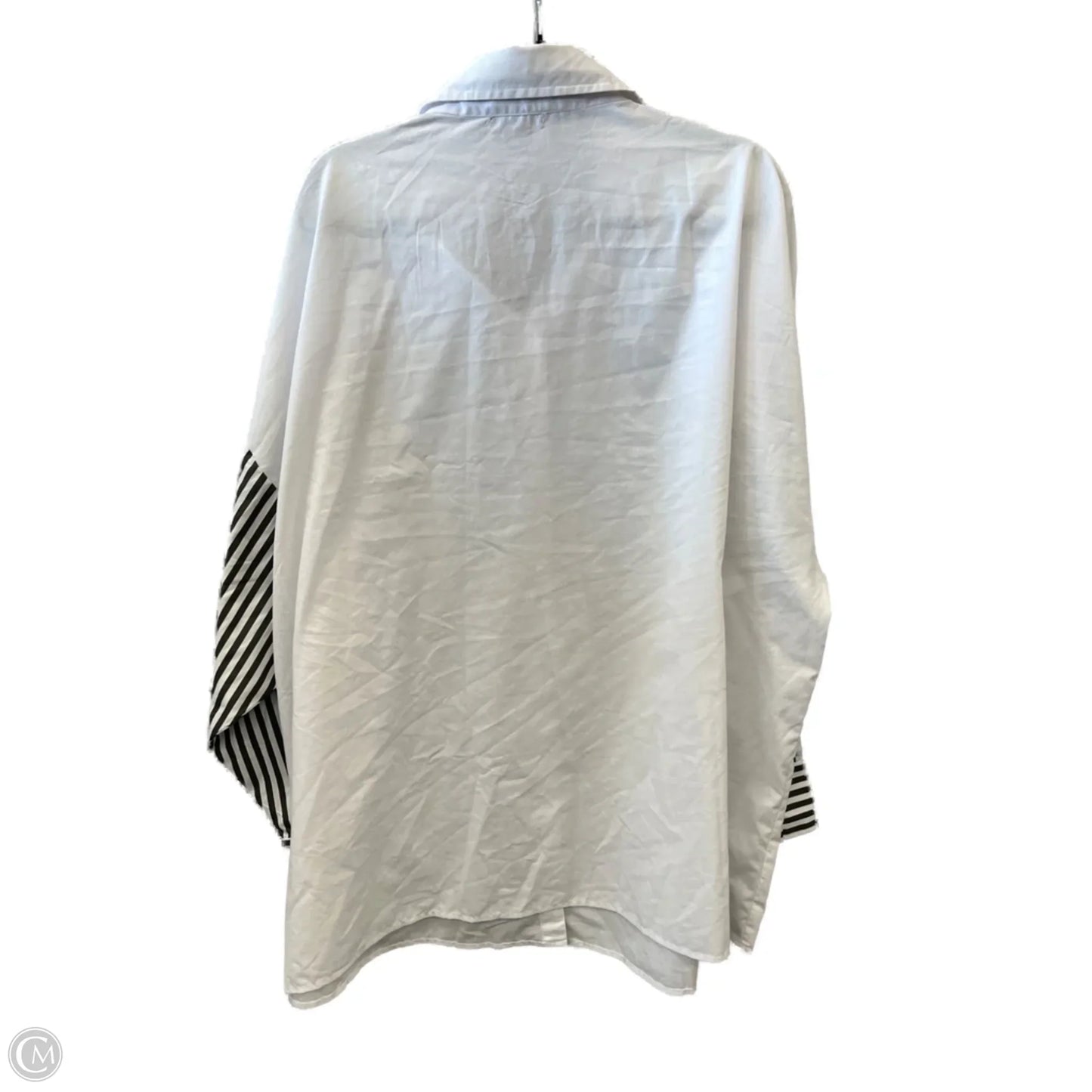 Top Long Sleeve By Clothes Mentor In White, Size: 3x