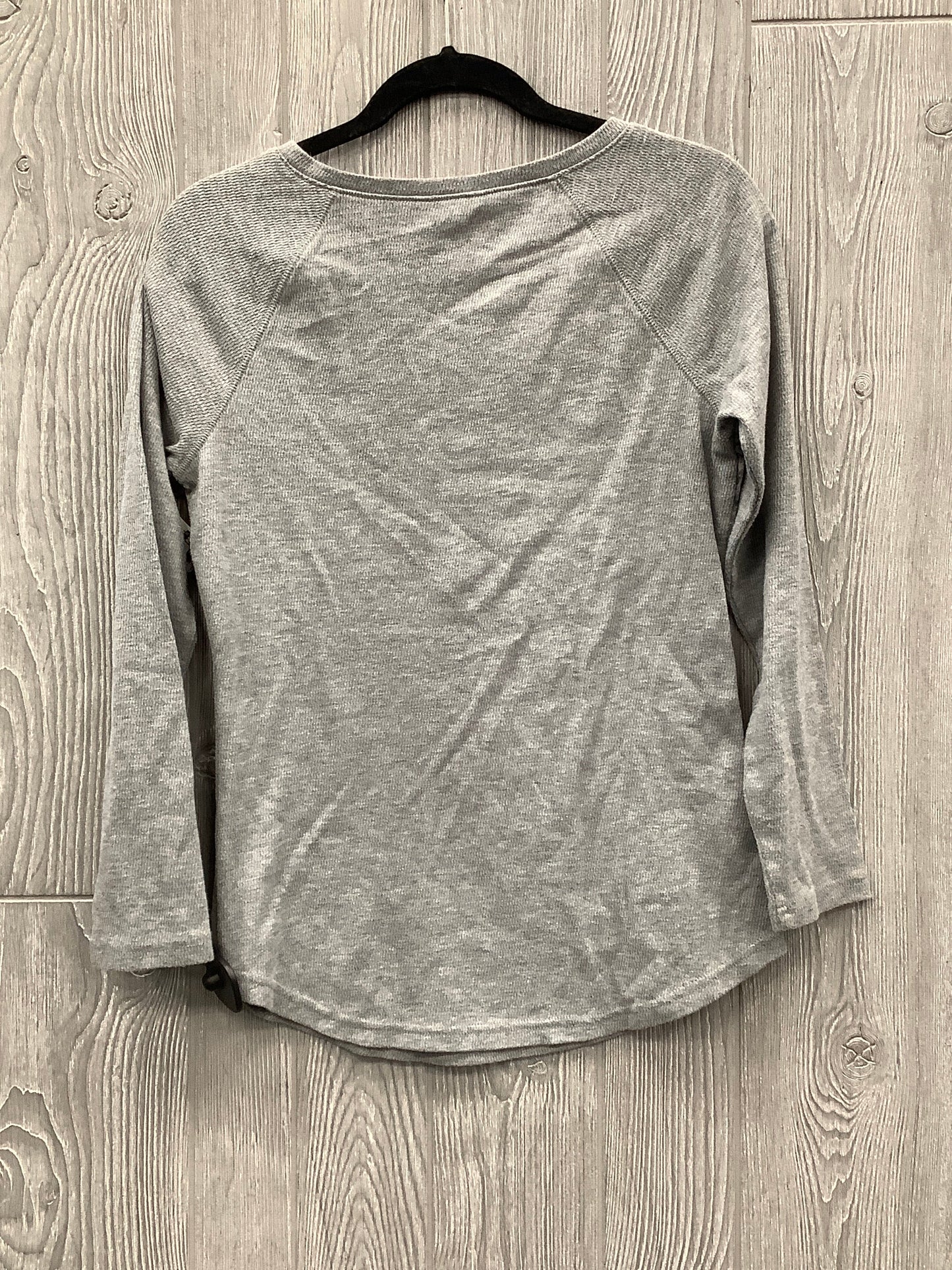 Top Long Sleeve By Eddie Bauer In Grey, Size: M