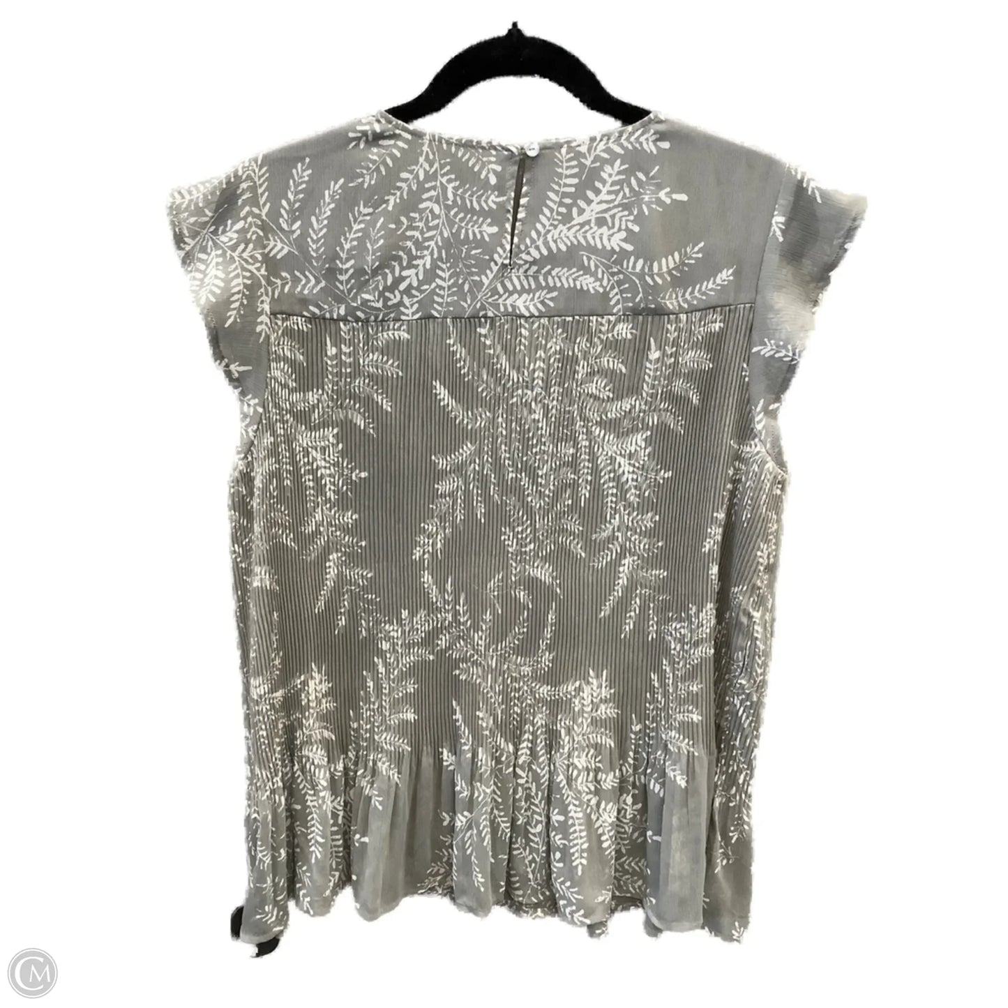 Top Short Sleeve By World Market In Grey, Size: S